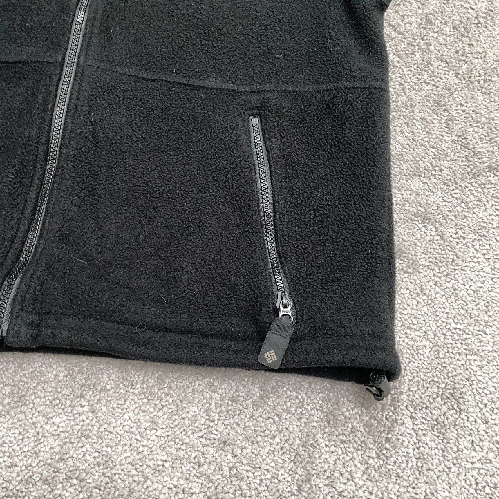 Vintage VINTAGE Columbia Fleece Vest Mens Medium Black Full Zip Pockets Outdoor Hiking Sleeves? Size US M / EU 48-50 / 2 - 3 Thumbnail