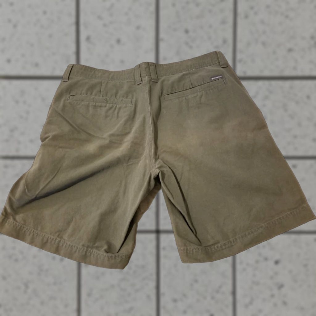 Vintage Columbia Shorts Khaki 38 Cotton Chino Mens Beige Cotton Chino Size US 38 / EU 54 - 1 Thumbnail