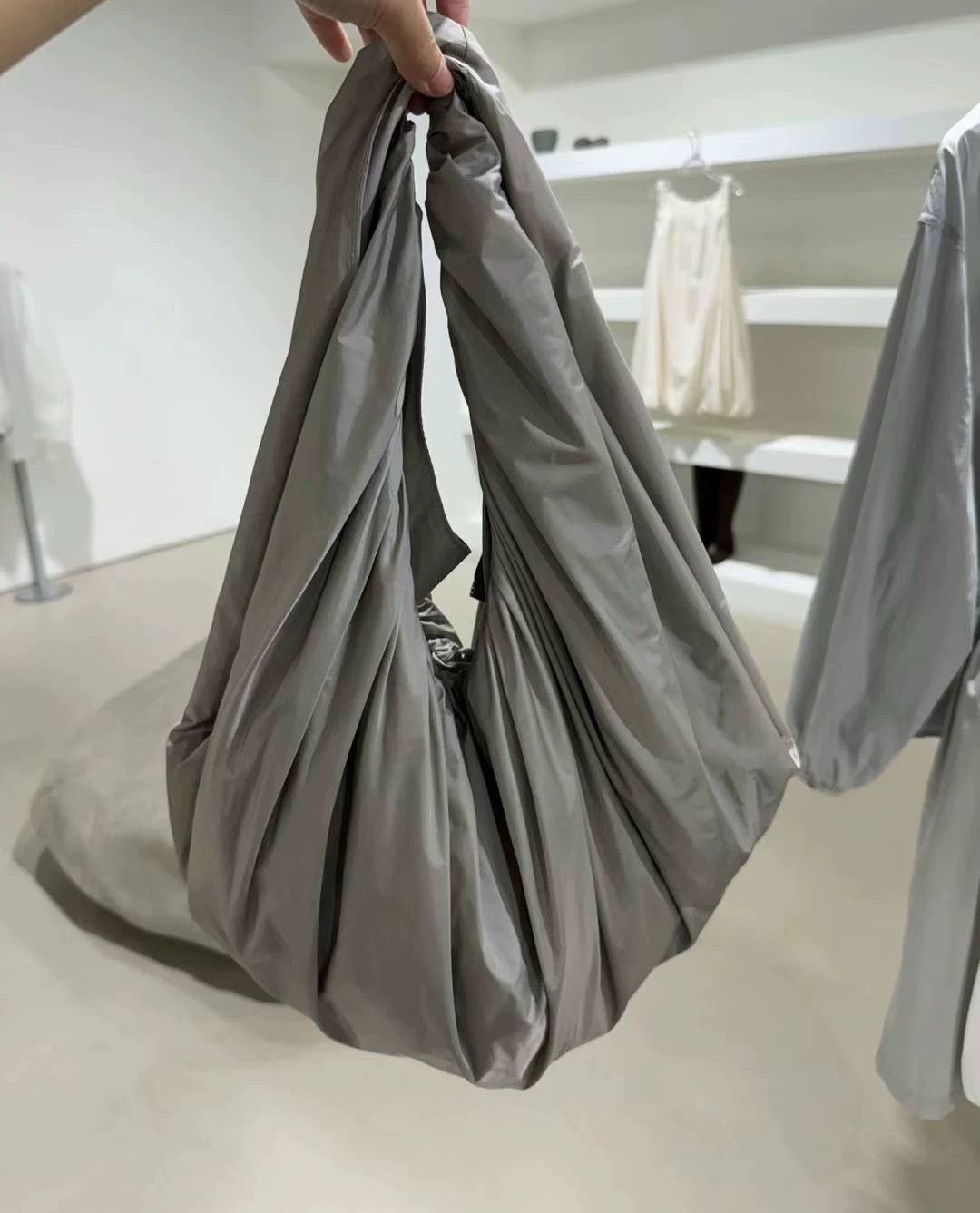 AMOMENTO AMOMENTO Pleated Gray Bag New With Tags Size ONE SIZE - 3 Thumbnail