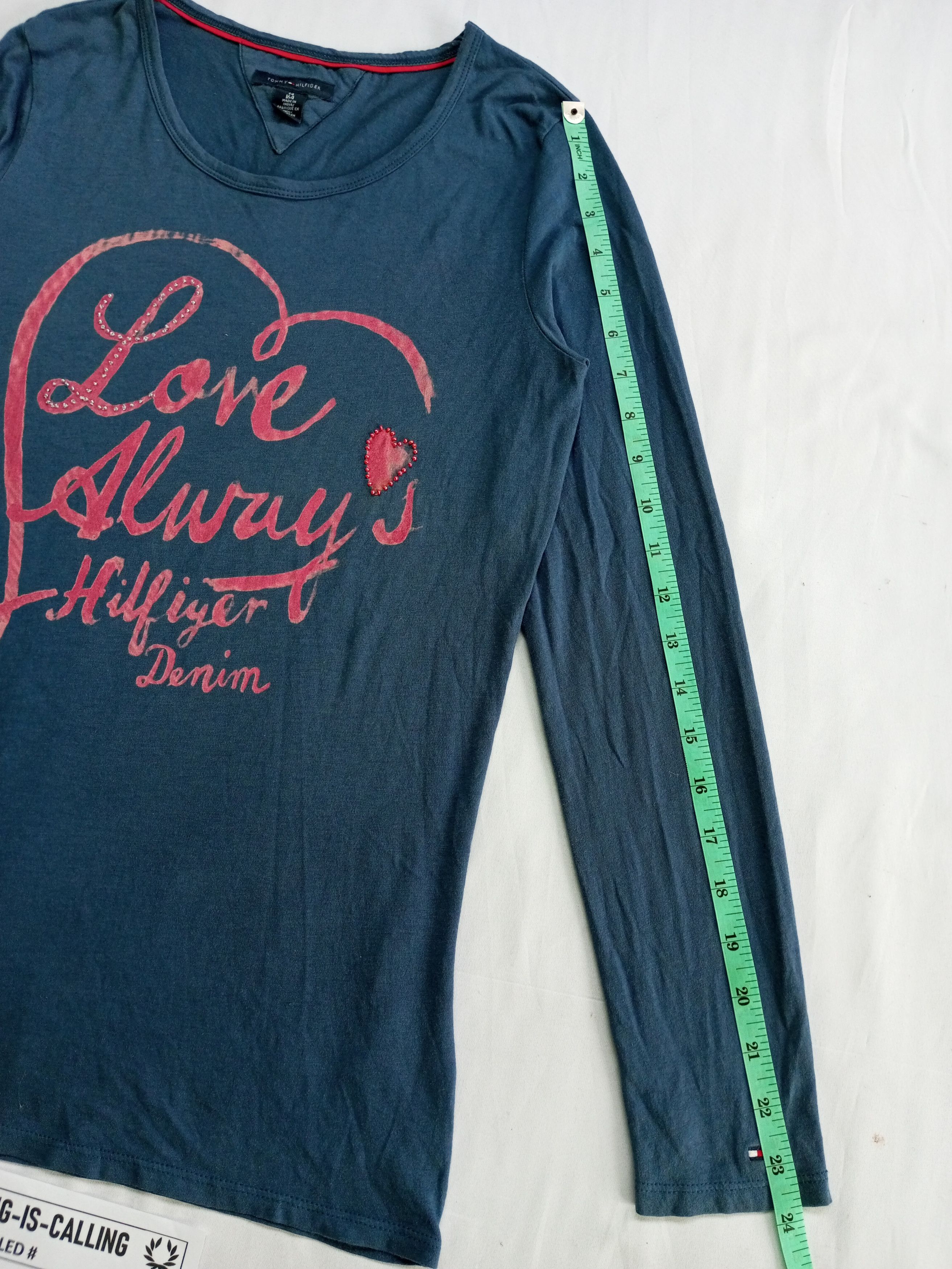 Tommy Hilfiger × Vintage Vintage Tommy Hilfiger Girl Tee Tommy Hilfiger Size US XS / EU 42 / 0 - 8 Thumbnail