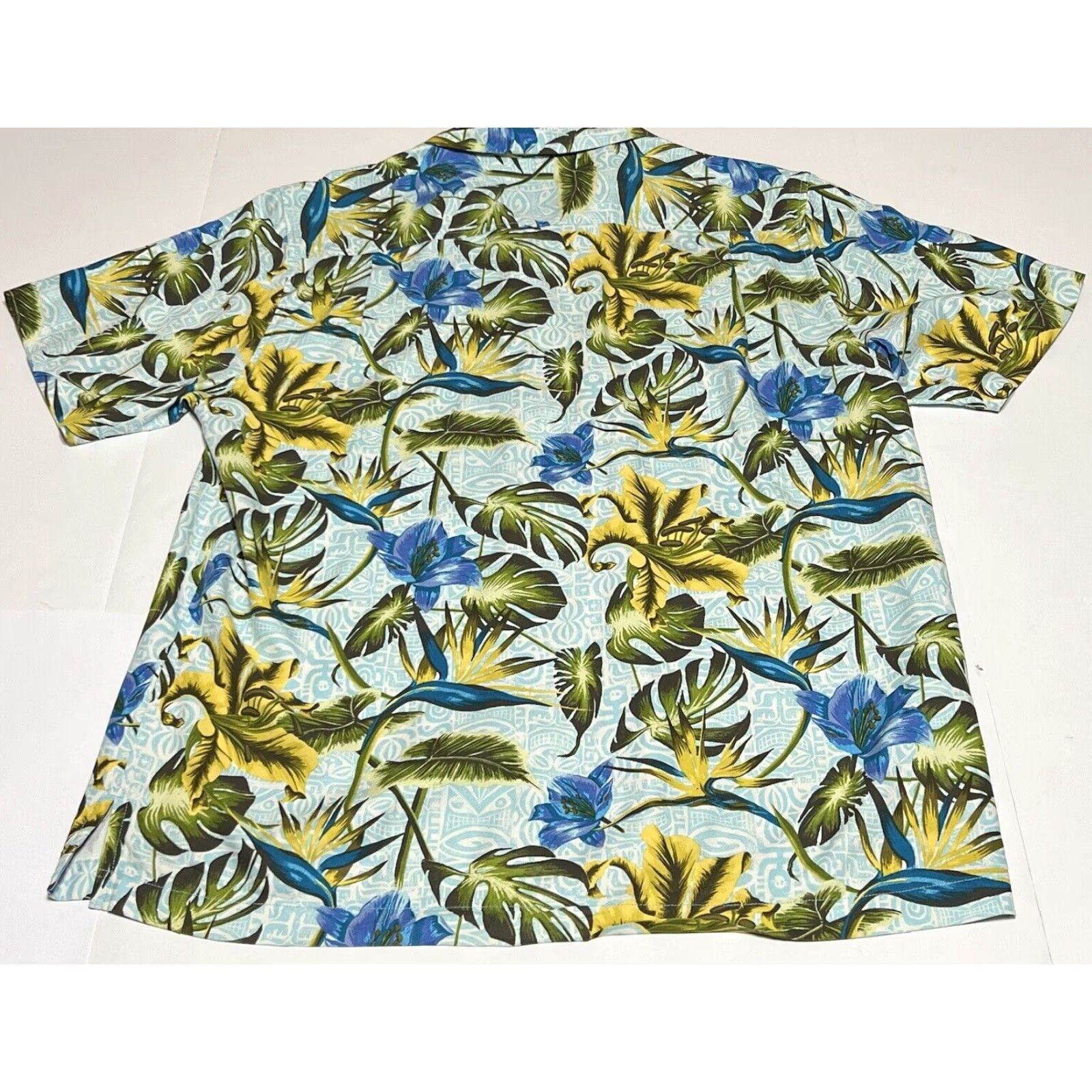 Tommy Bahama Tommy Bahama Men's L Artist Series 2021 100% Silk Floral Tribal Hawaiian Shirt Size US L / EU 52-54 / 3 - 3 Thumbnail