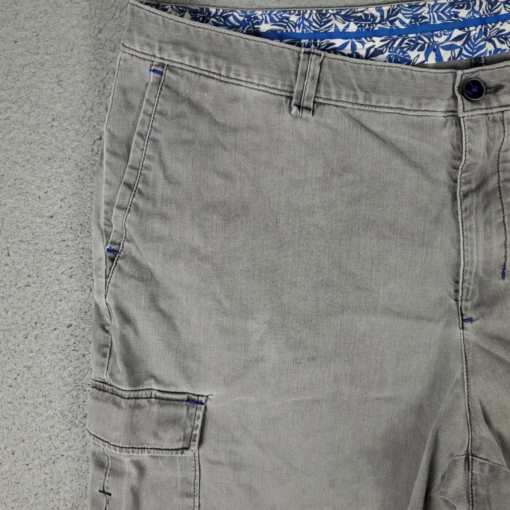Tommy Bahama VINTAGE Tommy Bahama Cargo Shorts Mens 42 Gray Outdoor Hiking Casual Summer Cotton Blend Size US 42 / EU 58 - 2 Thumbnail