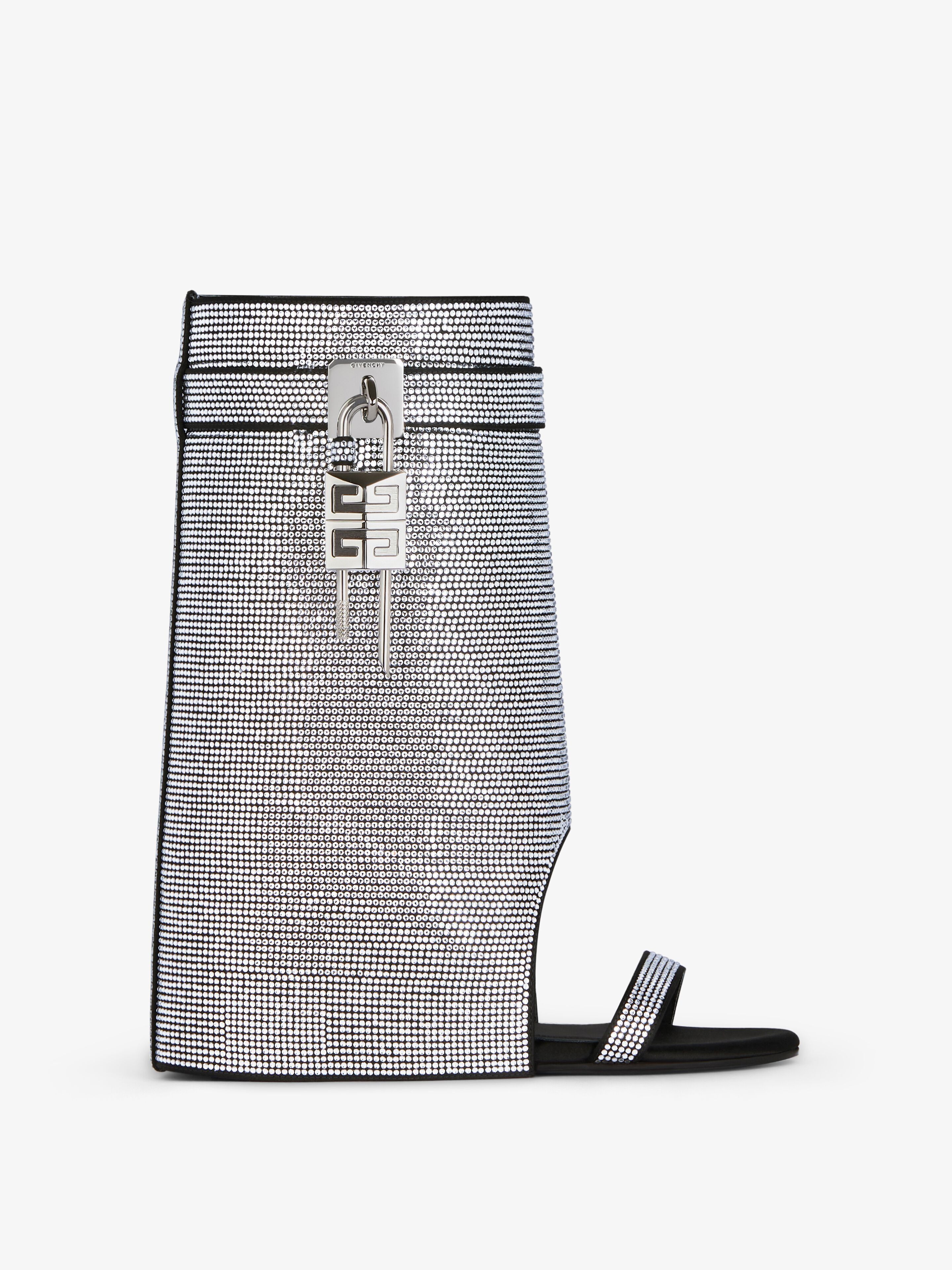 o1srvl11e0525 Shark Lock Ankle Sandals in Black/Silver