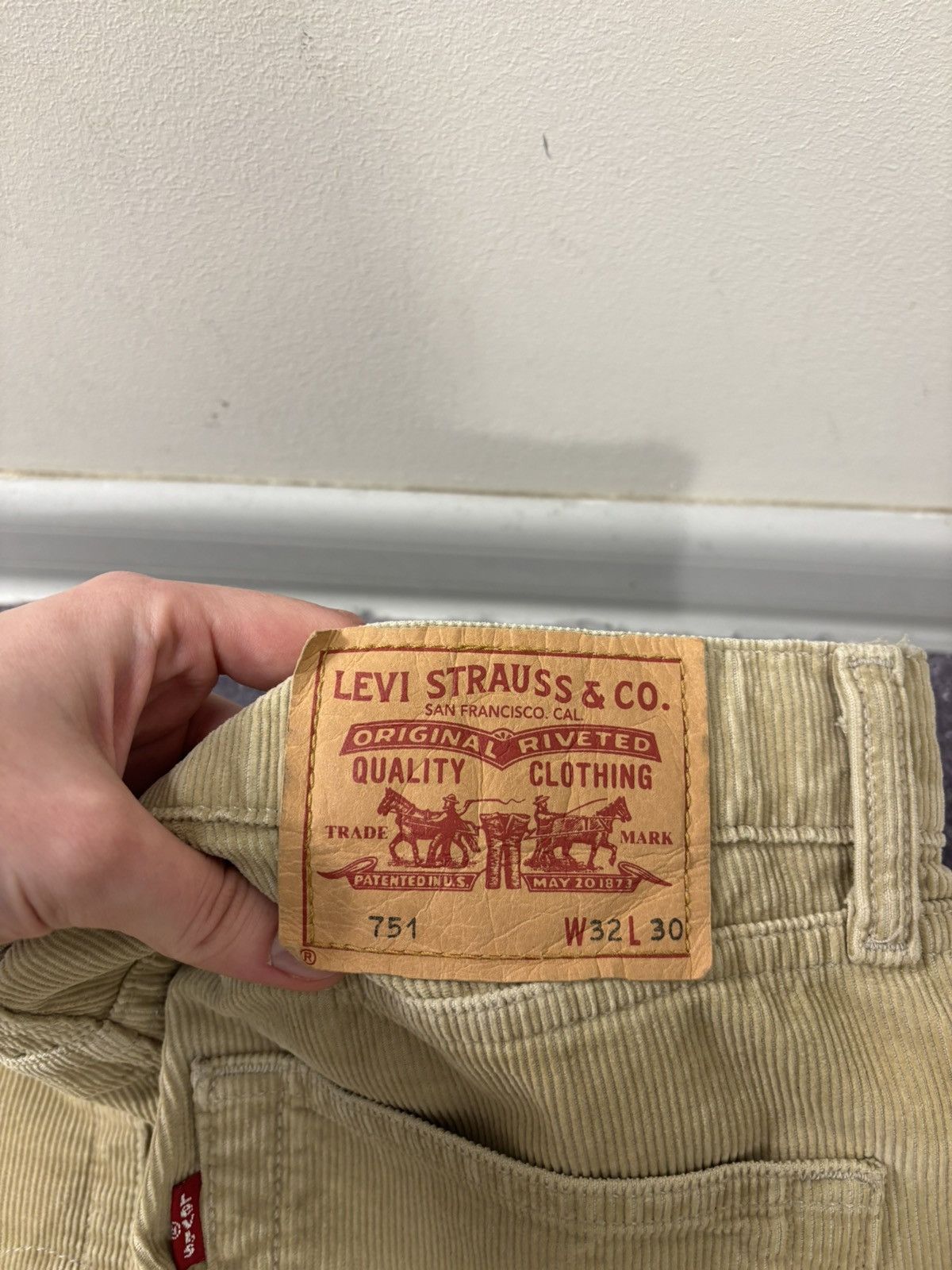 Levi's Vintage Levi’s 751 Men’s Beige Mustard Corduroy Baggy Pants Size US 32 / EU 48 - 8 Thumbnail