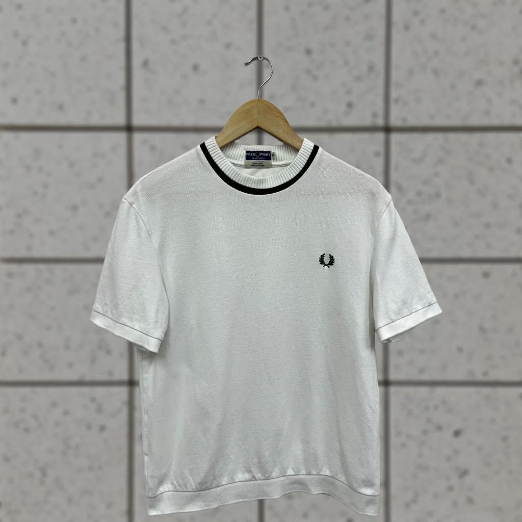 Fred Perry Fred Perry Shirt Mens S White Cotton Logo Crew Neck 40s Casual Short Sleeve Size US S / EU 44-46 / 1 - 1 Thumbnail