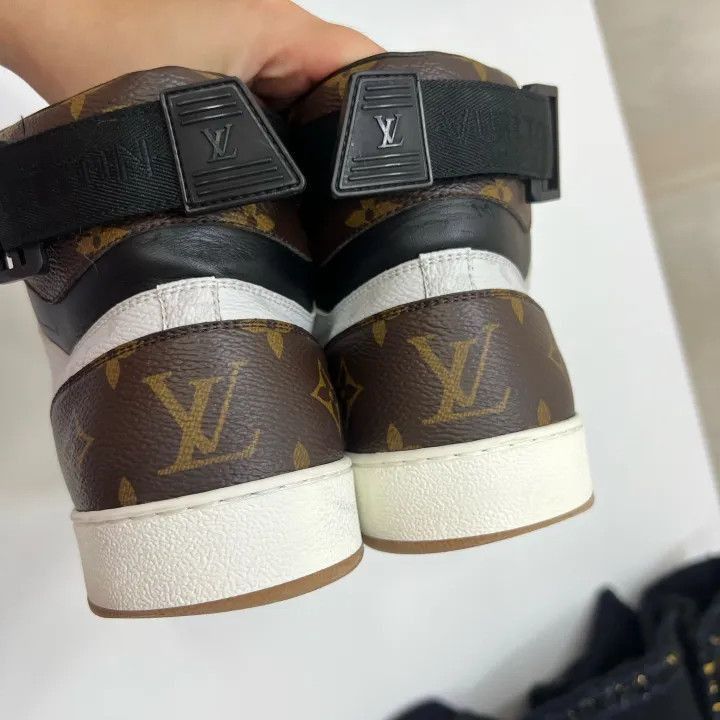 Louis Vuitton Louis Vuitton Rivoli Sneakers in Black and White -2508 Size US 7 / EU 40 - 7 Thumbnail
