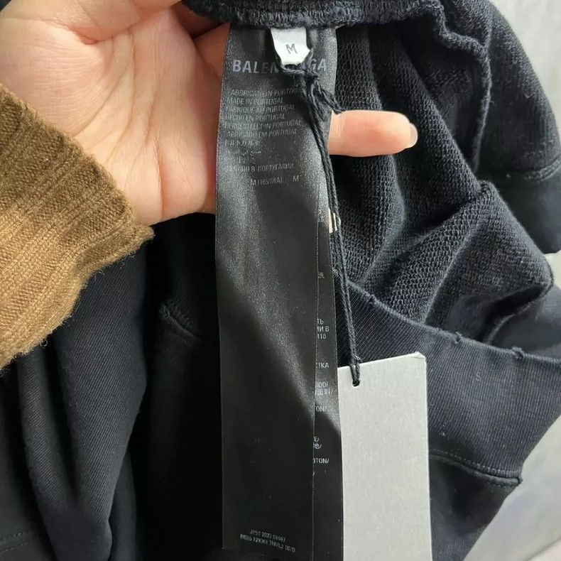 Balenciaga Balenciaga Black monogrammed print hooded long sleeve swea Size US M / EU 48-50 / 2 - 4 Thumbnail