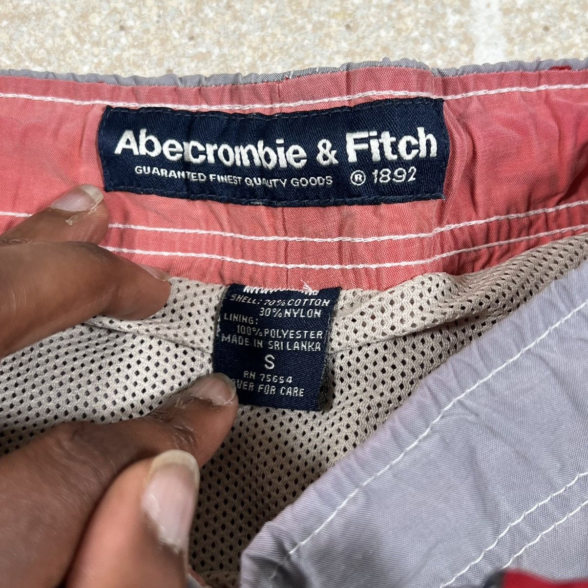 Abercrombie & Fitch Vintage Abercrombie & Fitch Cargo Swim Trunks Mens S Grey Size US 32 / EU 48 - 5 Thumbnail