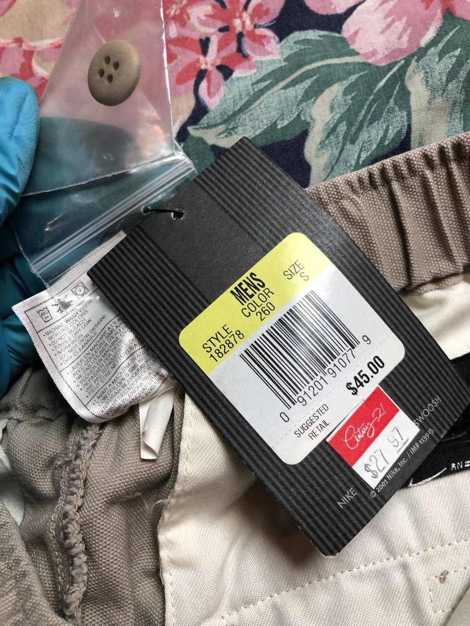 Nike Vintage Nike shorts streetwear swoosh casual y2k Size US 30 / EU 46 - 18 Thumbnail