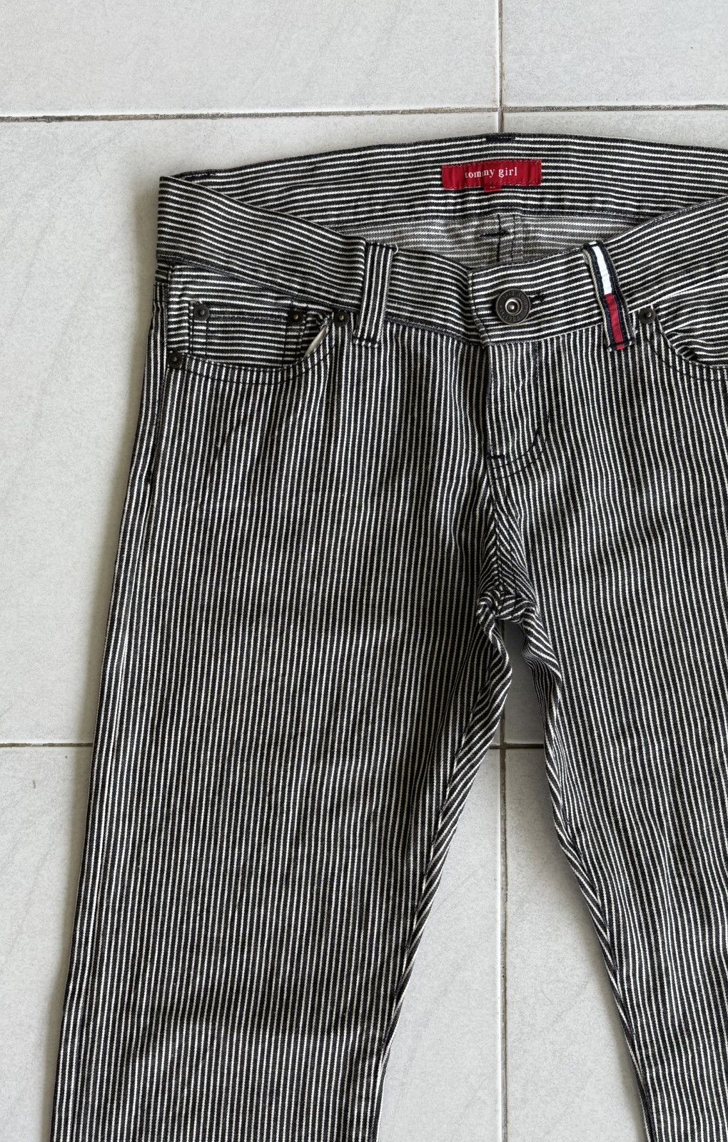 Distressed Denim × Tommy Jeans Japanese Tommy Girls Streetwear Denim Size 32" / US 10 / IT 46 - 7 Thumbnail