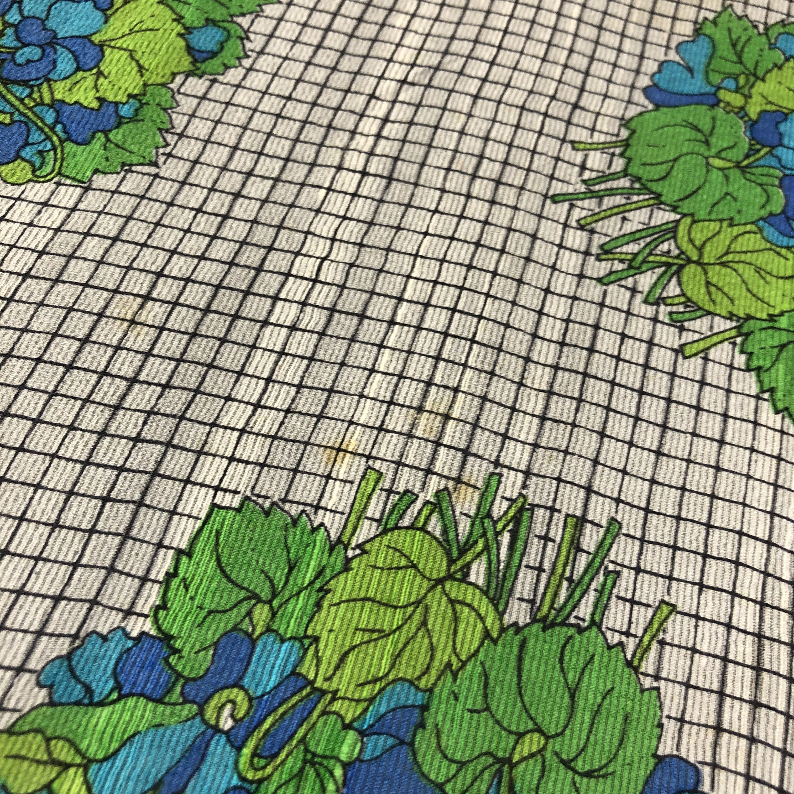 Japanese Brand Vintage Sorelle Fontana Hand Rolled Silk Scarf M650 Size ONE SIZE - 8 Thumbnail