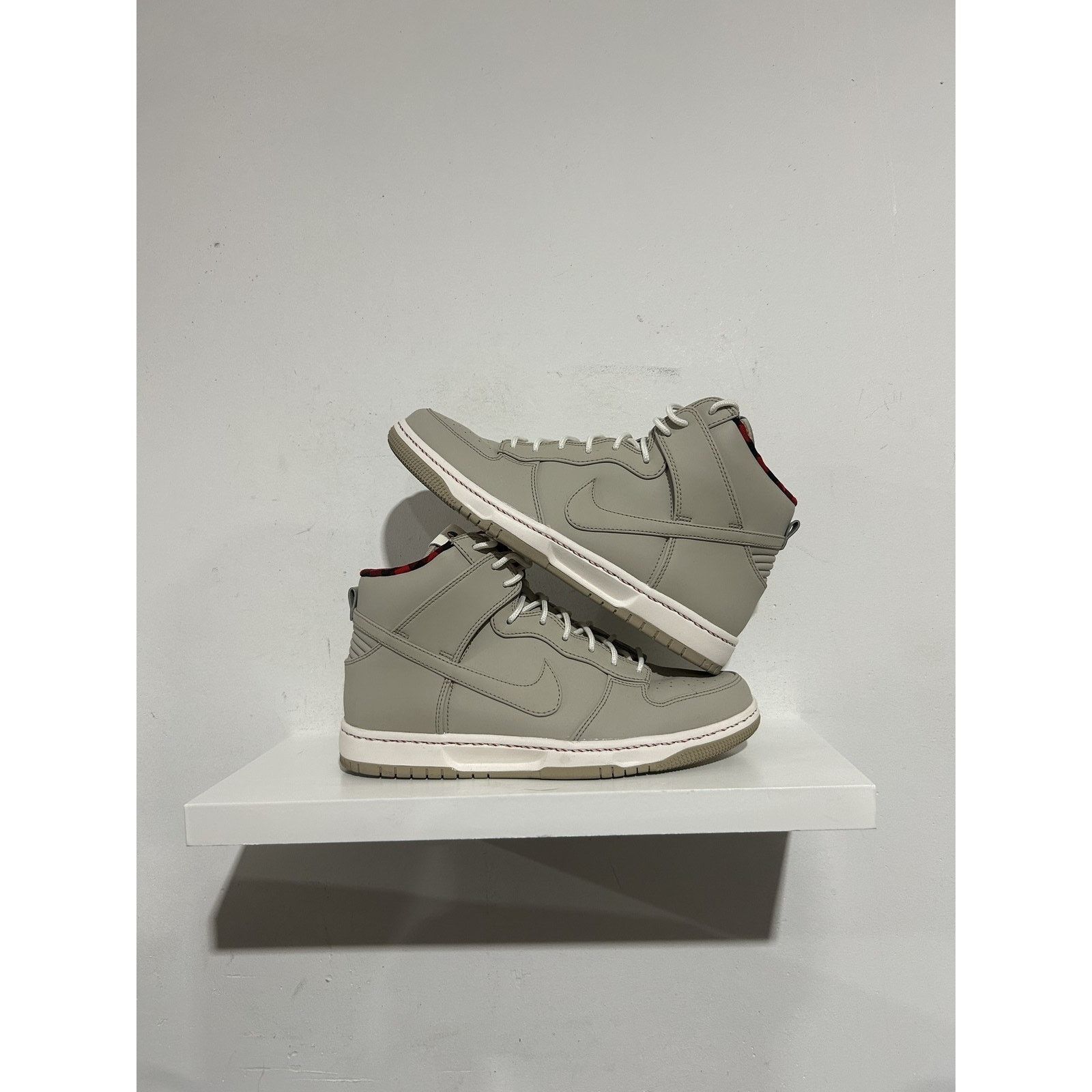 Nike NIKE DUNK HIGH ULTRA STRING SIZE 8 PREOWNED Size US 8 / EU 41 - 1 Thumbnail