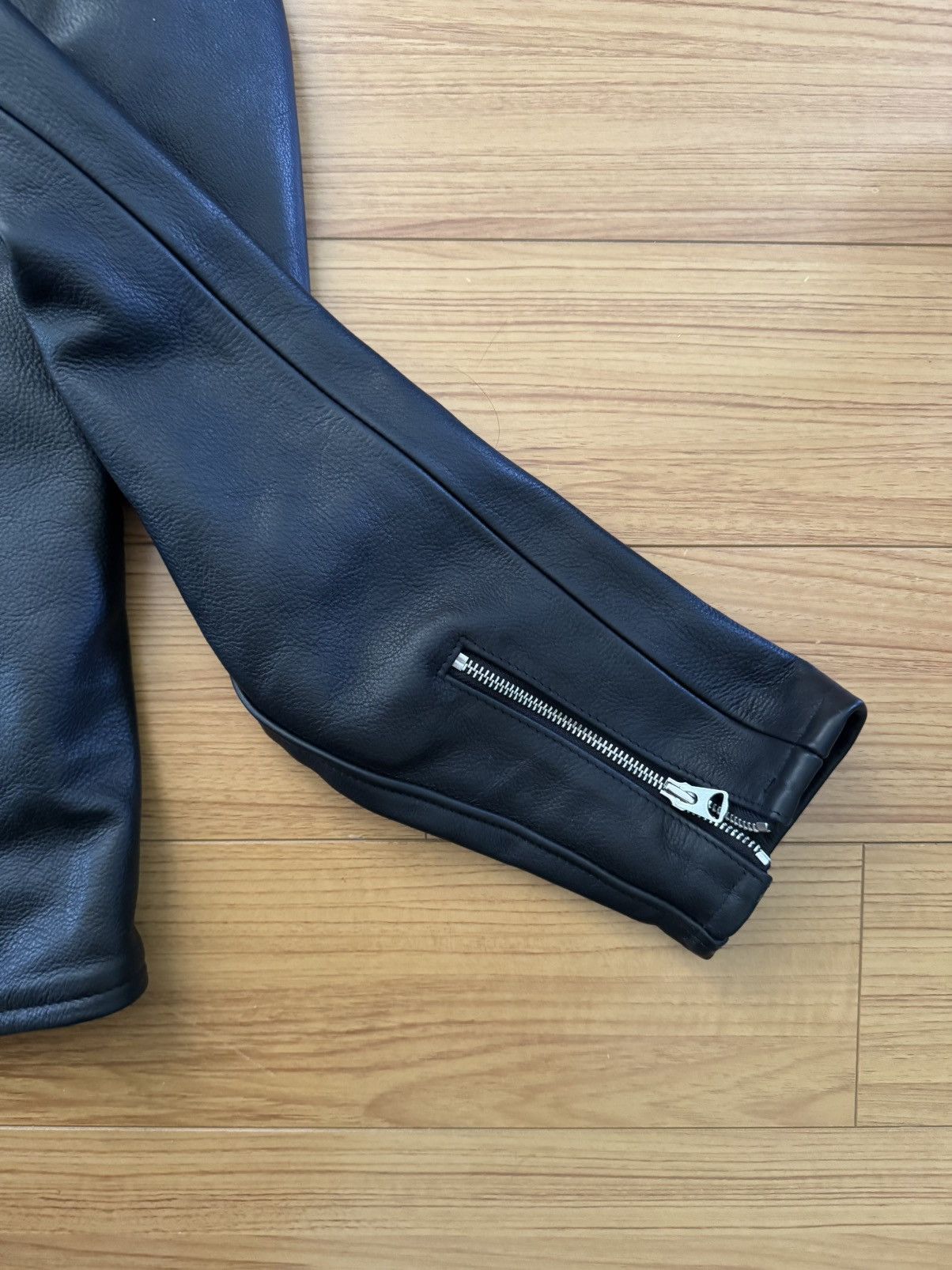 3sixteen × Schott 3Sixteen x Schott Waxy Steerhide Perfecto — Large Size US L / EU 52-54 / 3 - 7 Thumbnail