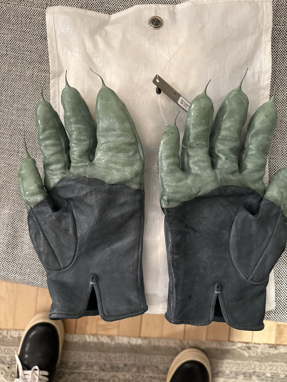 Carol Christian Poell Carol Christan Poell CCP Gloves sz1 Size ONE SIZE - 7 Thumbnail