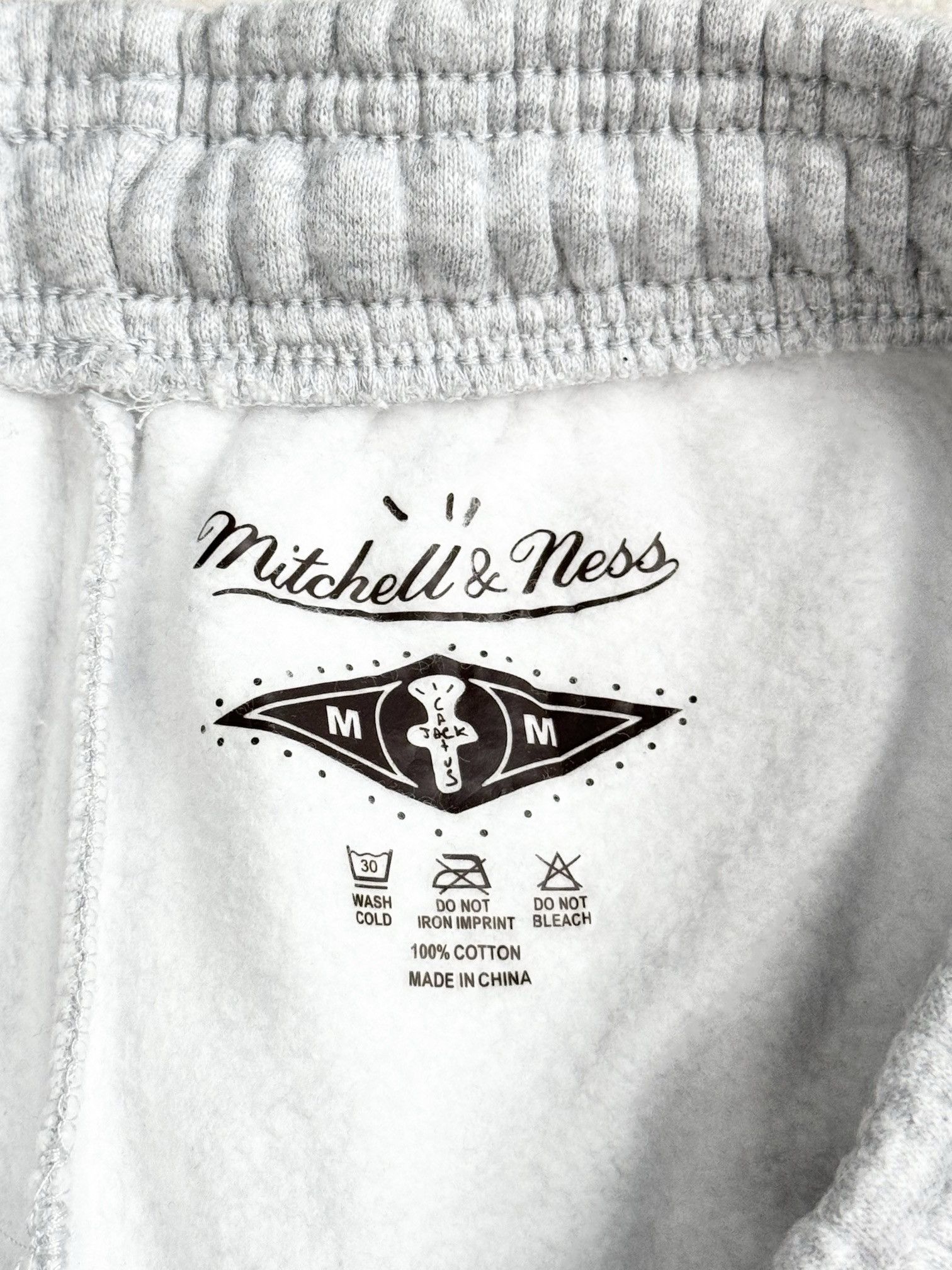 Mitchell & Ness × Travis Scott Miami Hurricanes Classic Sweatpants Size US 32 / EU 48 - 4 Thumbnail