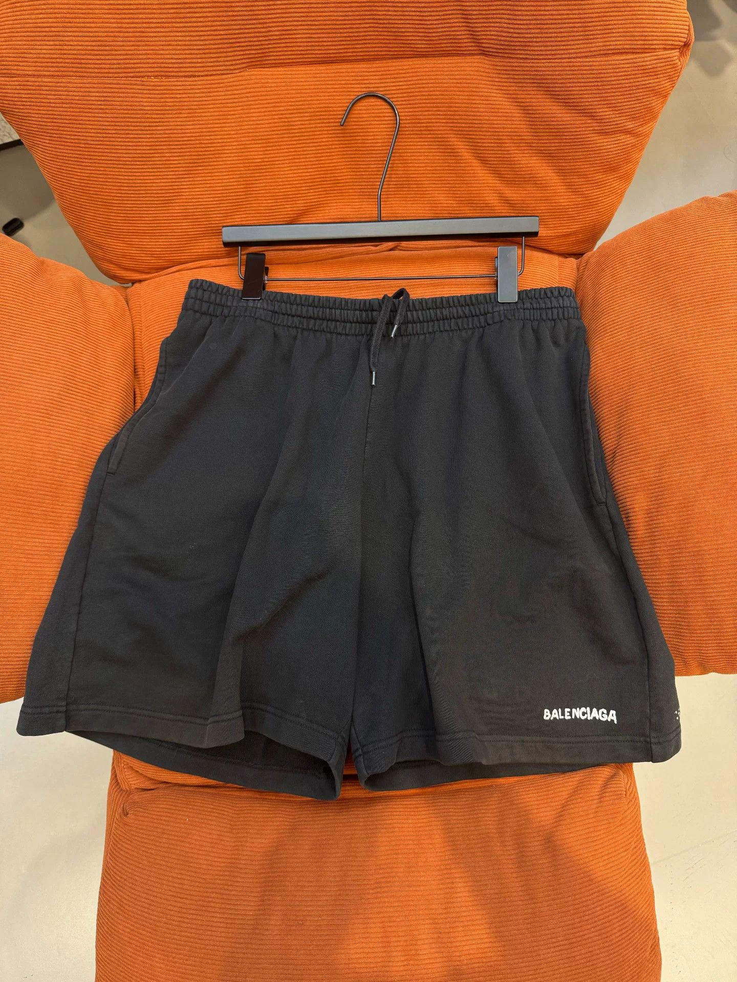 Balenciaga Balenciaga Logo Print Casual Shorts Size US 26 / EU 42 - 1 Thumbnail