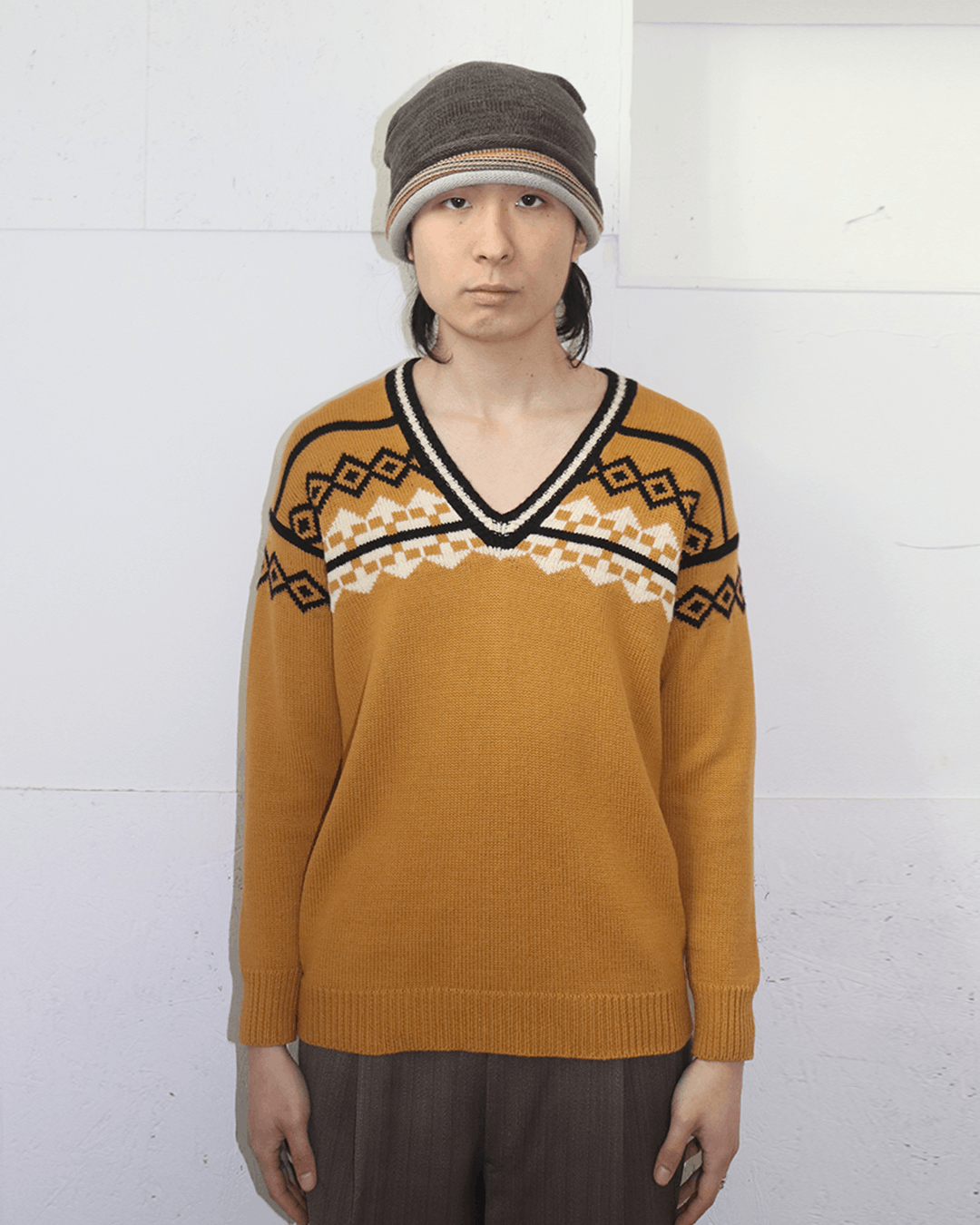 Burberry Prorsum Burberry Prorsum Resort 2012 Ethnic V Neck Sweater Size US S / EU 44-46 / 1 - 2 Thumbnail