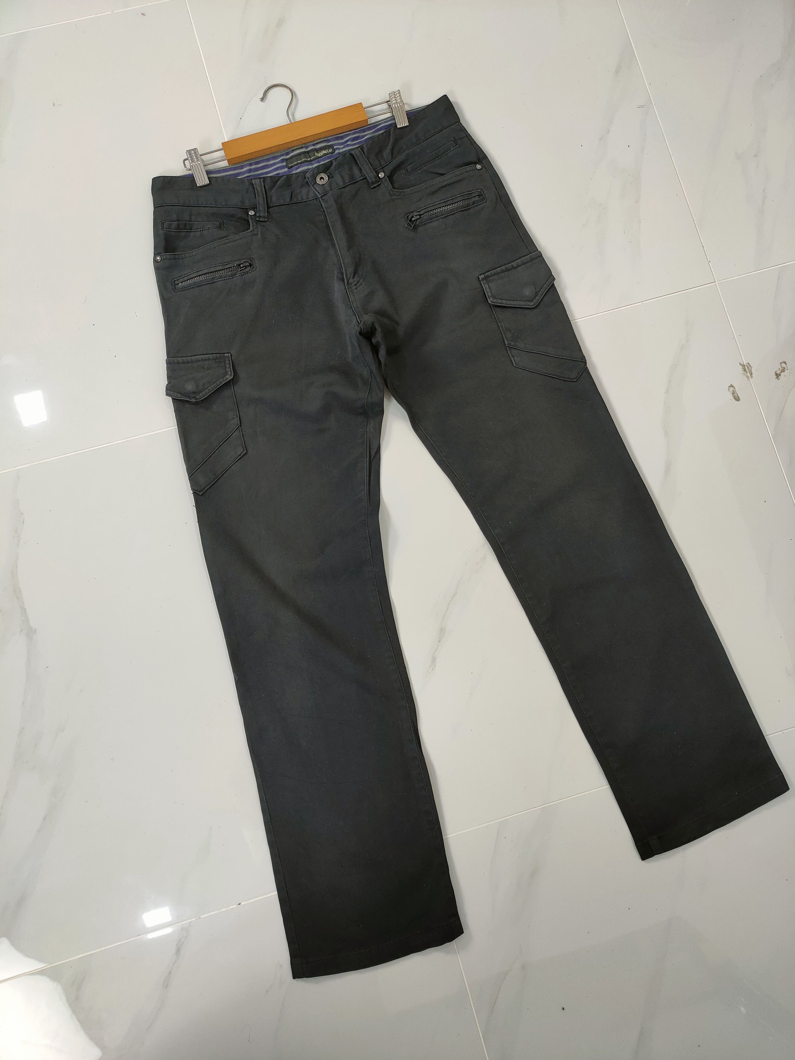 Mossimo VINTAGE FADED BLACK MASSIMO 9 POCKET CARGO PANTS Size US 34 / EU 50 - 1 Thumbnail