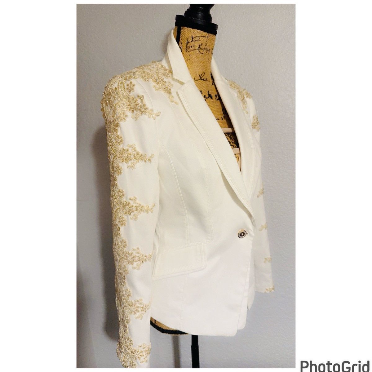 White House Black Market WHBM Embellished Blazer Size S / US 4 / IT 40 - 2 Thumbnail