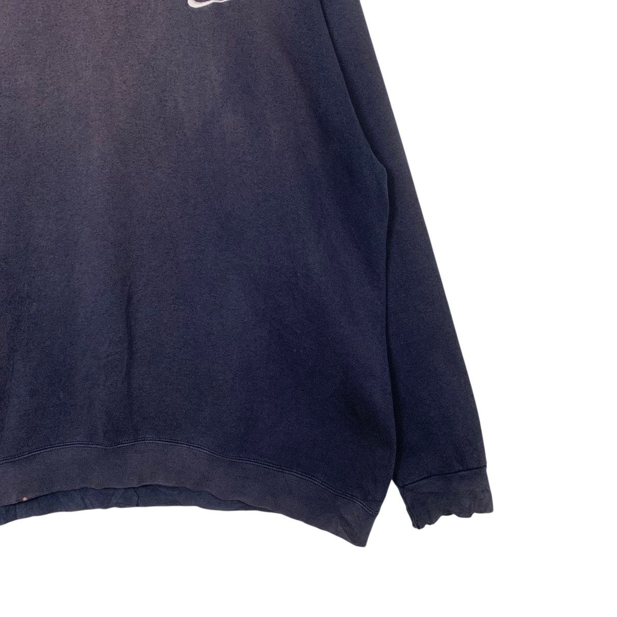 Nike Vintage Nike Swoosh Faded Sweatshirt Size US XL / EU 56 / 4 - 4 Thumbnail