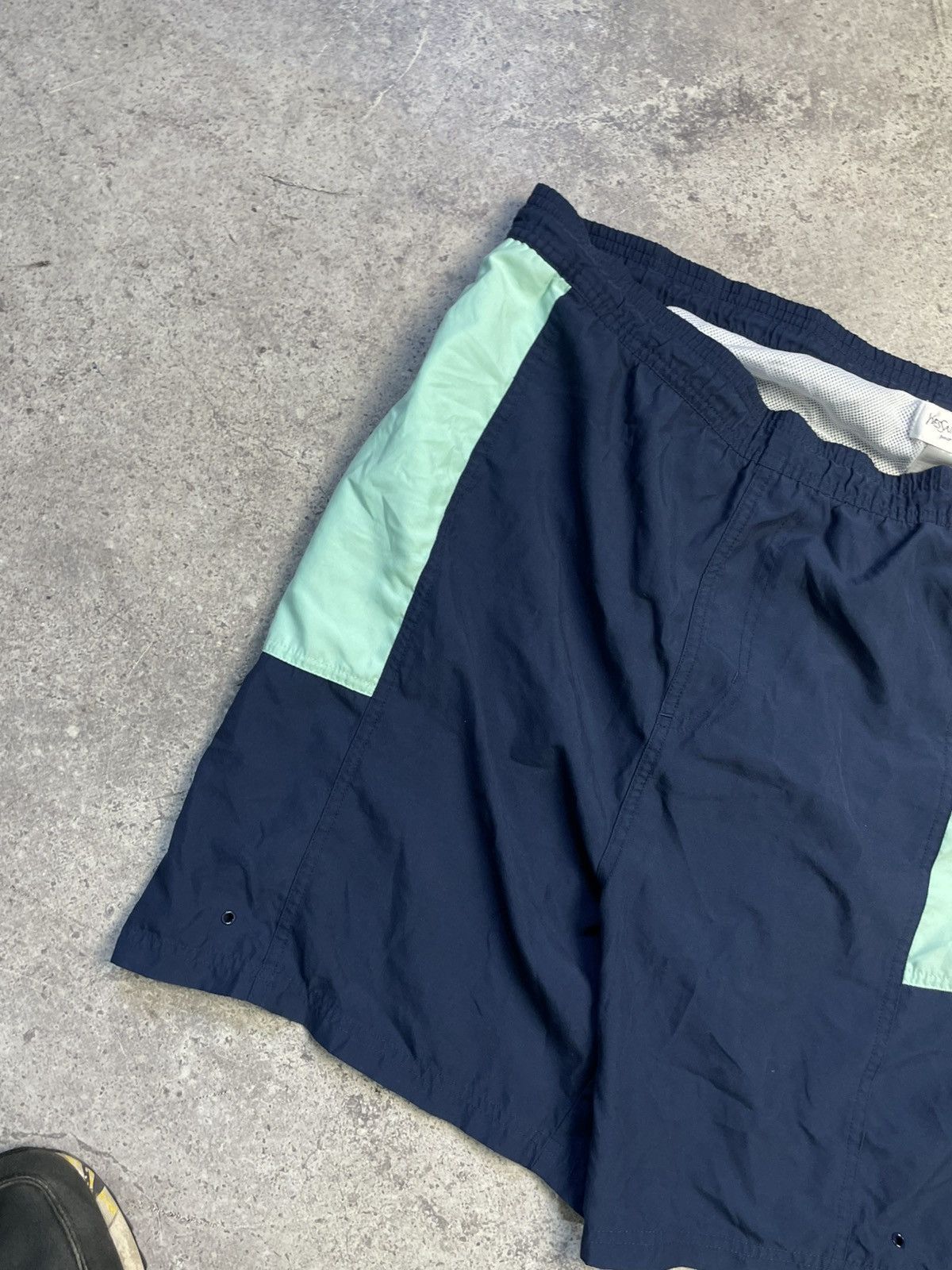 Yves Saint Laurent Vintage YSL Yves Saint Laurent Swim Shorts Size L Size US 34 / EU 50 - 4 Thumbnail
