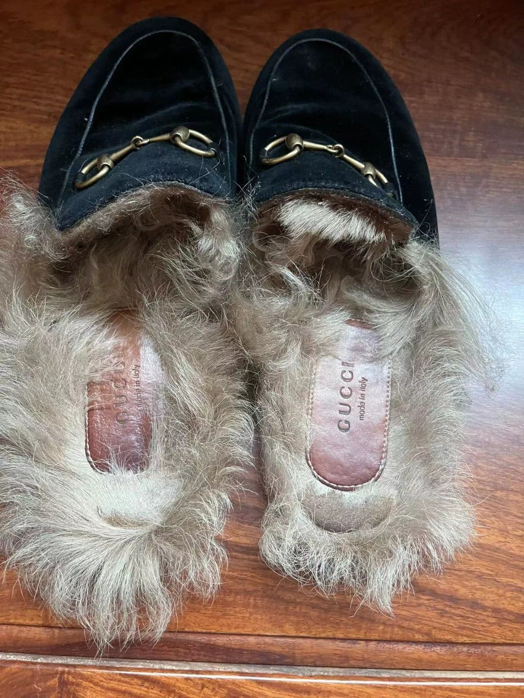 Gucci Gucci Fur Slides in Size 37 Size US 6 / IT 36 - 1 Thumbnail