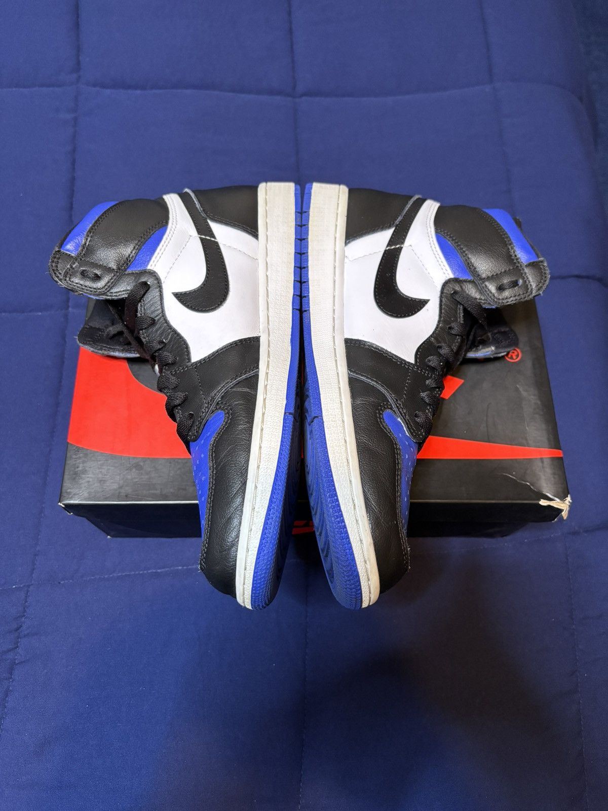 Jordan Brand Jordan 1 Retro High OG Royal Toe 2020 Size 11 Size US 11 / EU 44 - 4 Thumbnail
