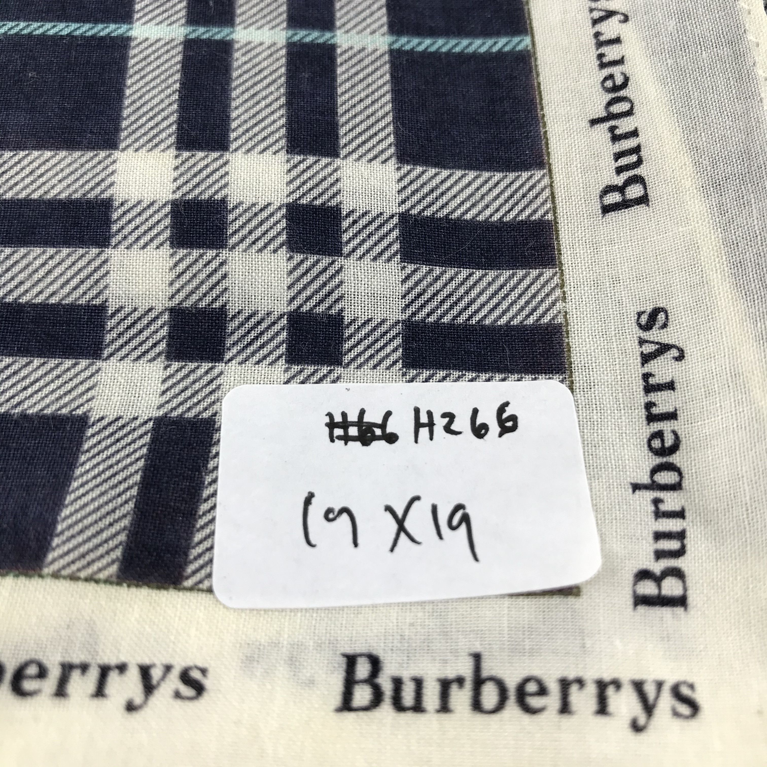 Burberry Burberrys Handkerchief Neckerchief Bandana H266 Size ONE SIZE - 9 Thumbnail
