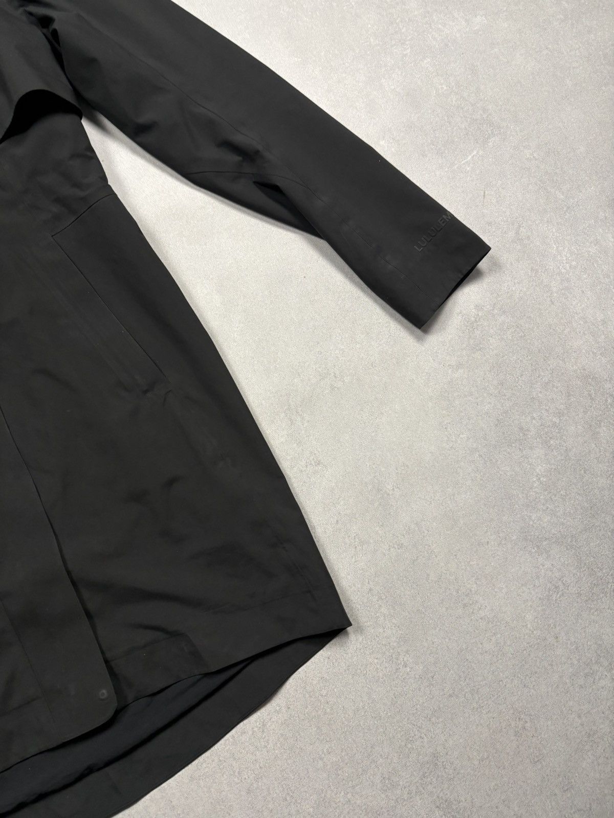 Lululemon Lululemon Black Hooded Jacket Lightweight Technical Coat Size S / US 4 / IT 40 - 4 Thumbnail