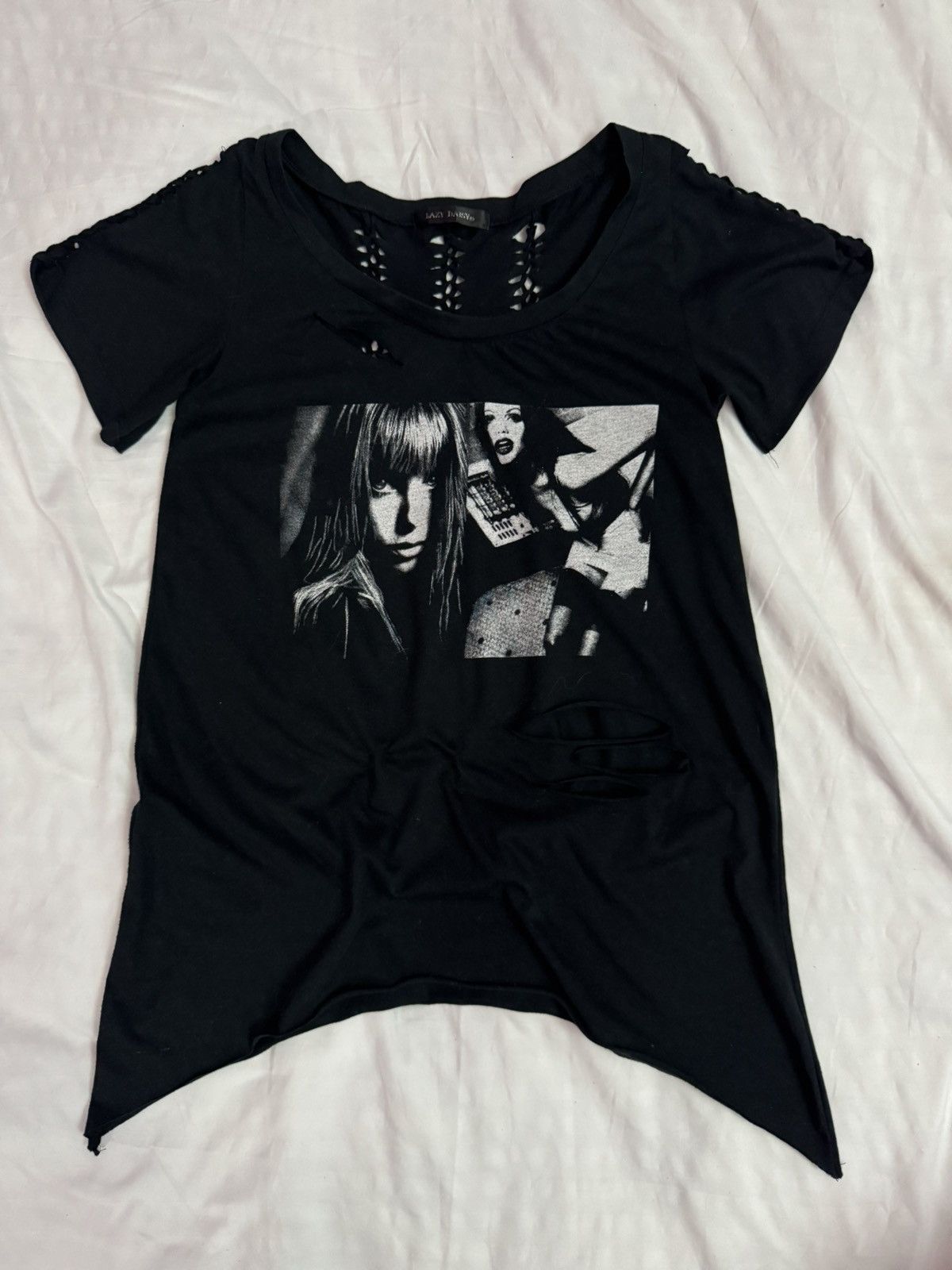 Japanese Brand Distressed Grunge Punk Tees Size XS / US 0-2 / IT 36-38 - 1 Thumbnail