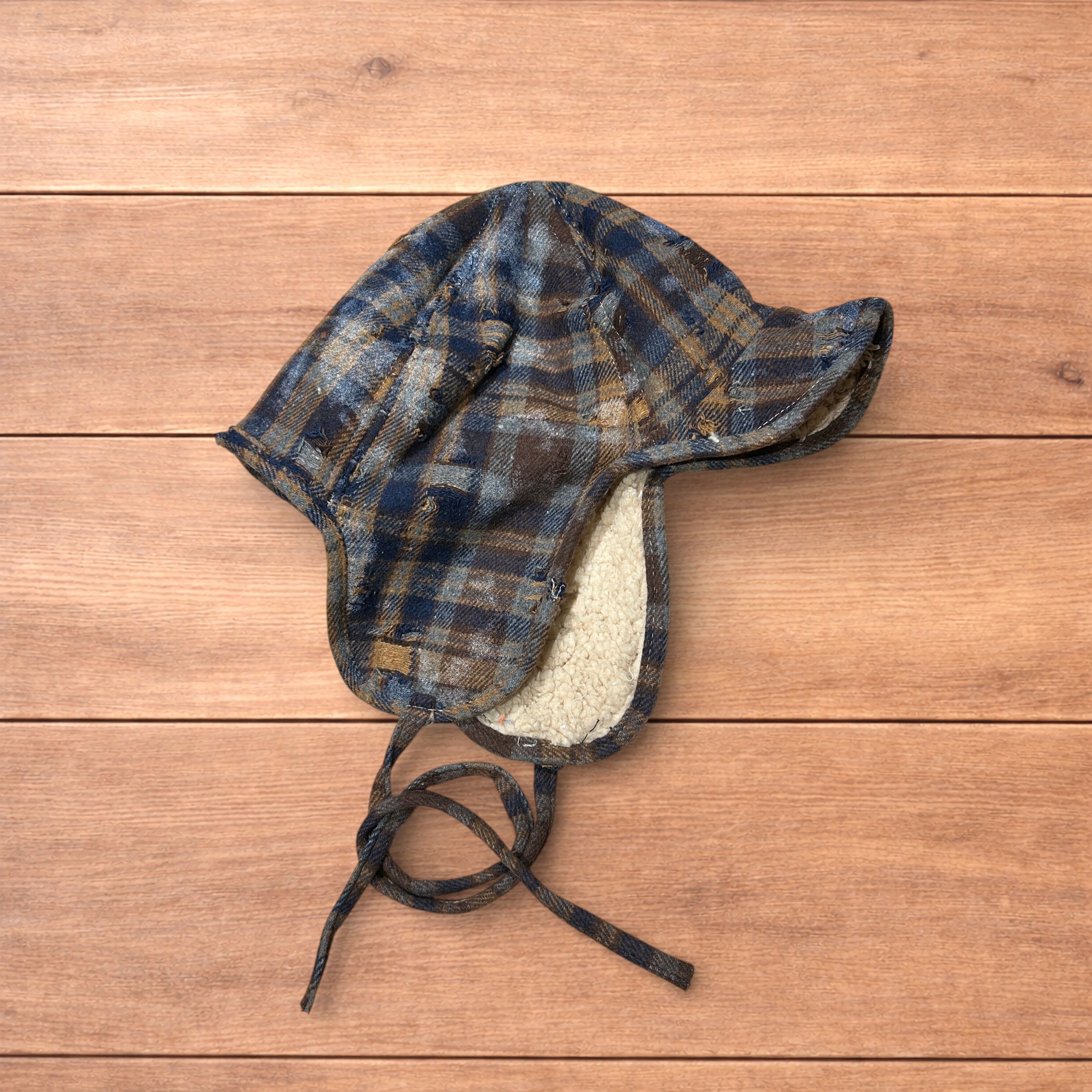 Japanese Brand Vintage style trapper ear flap checkered hat in navy/brown. Size ONE SIZE - 1 Thumbnail