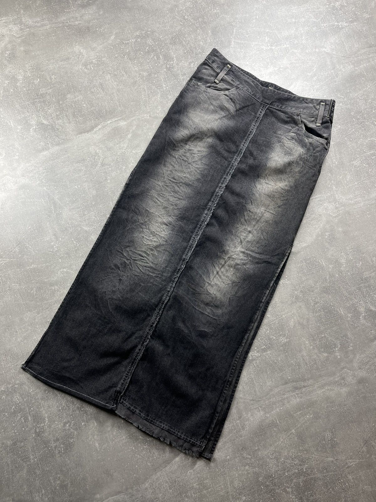 Lee Y2K Lee Black Denim Leather Details Maxi Skirt Vintage Size 32" / US 10 / IT 46 - 7 Thumbnail