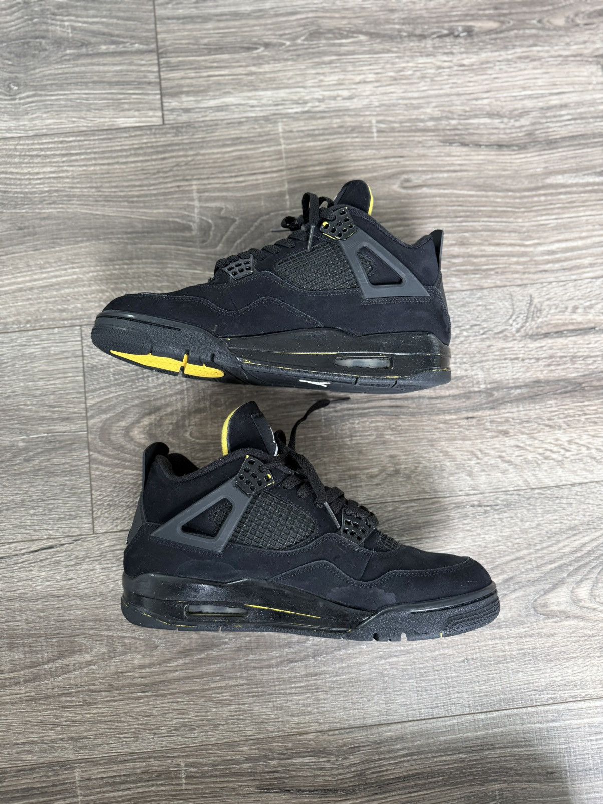 Jordan Brand Jordan 4 Thunder 2023 Size US 9.5 / EU 42-43 - 3 Thumbnail