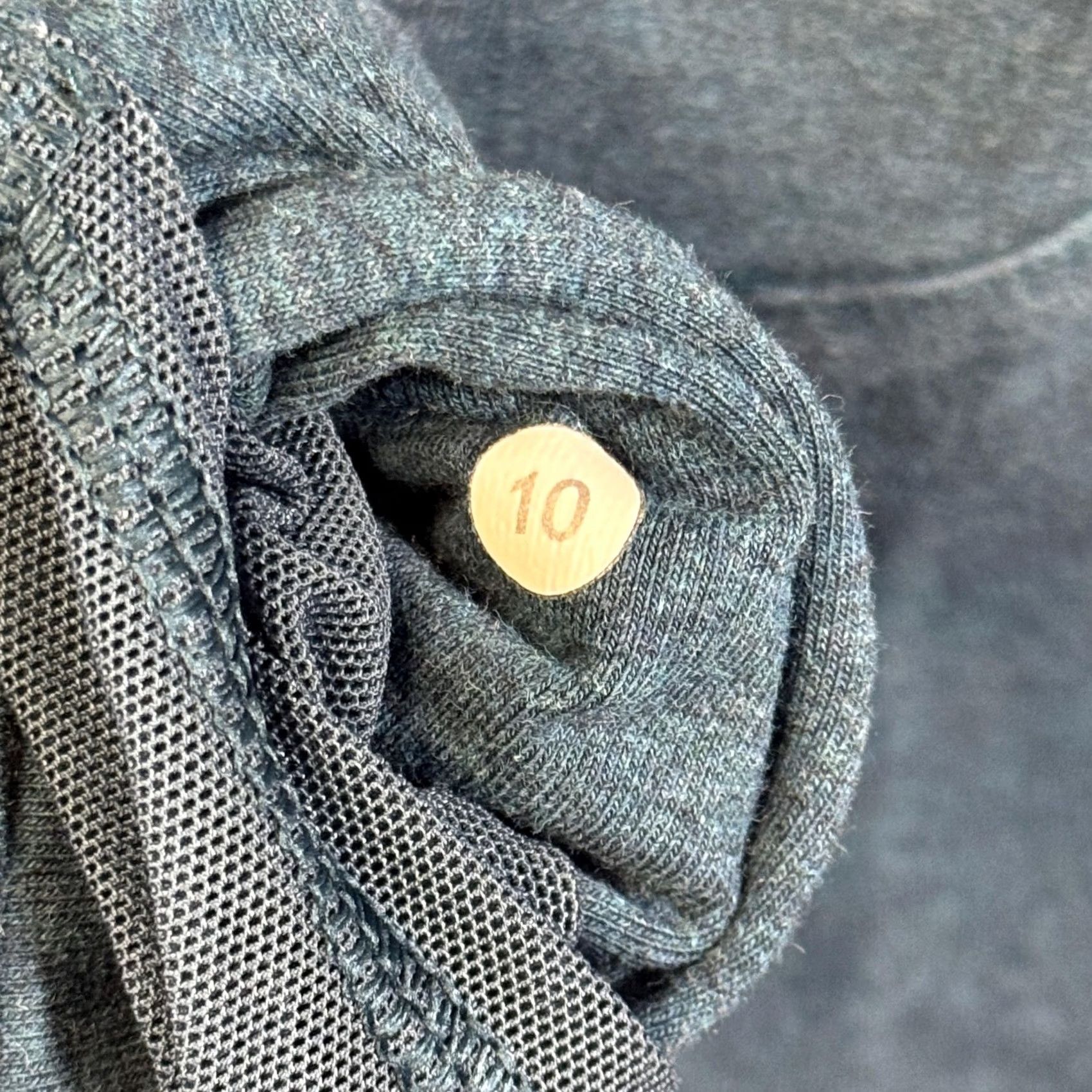 Lululemon Lululemon Hoodie Womens 10 Blue Heather Sleeveless Hoodie Sweatshirt Vest Logo Pockets Sleeveless Knit Hooded Pullover Size L / US 10 / IT 46 - 5 Thumbnail