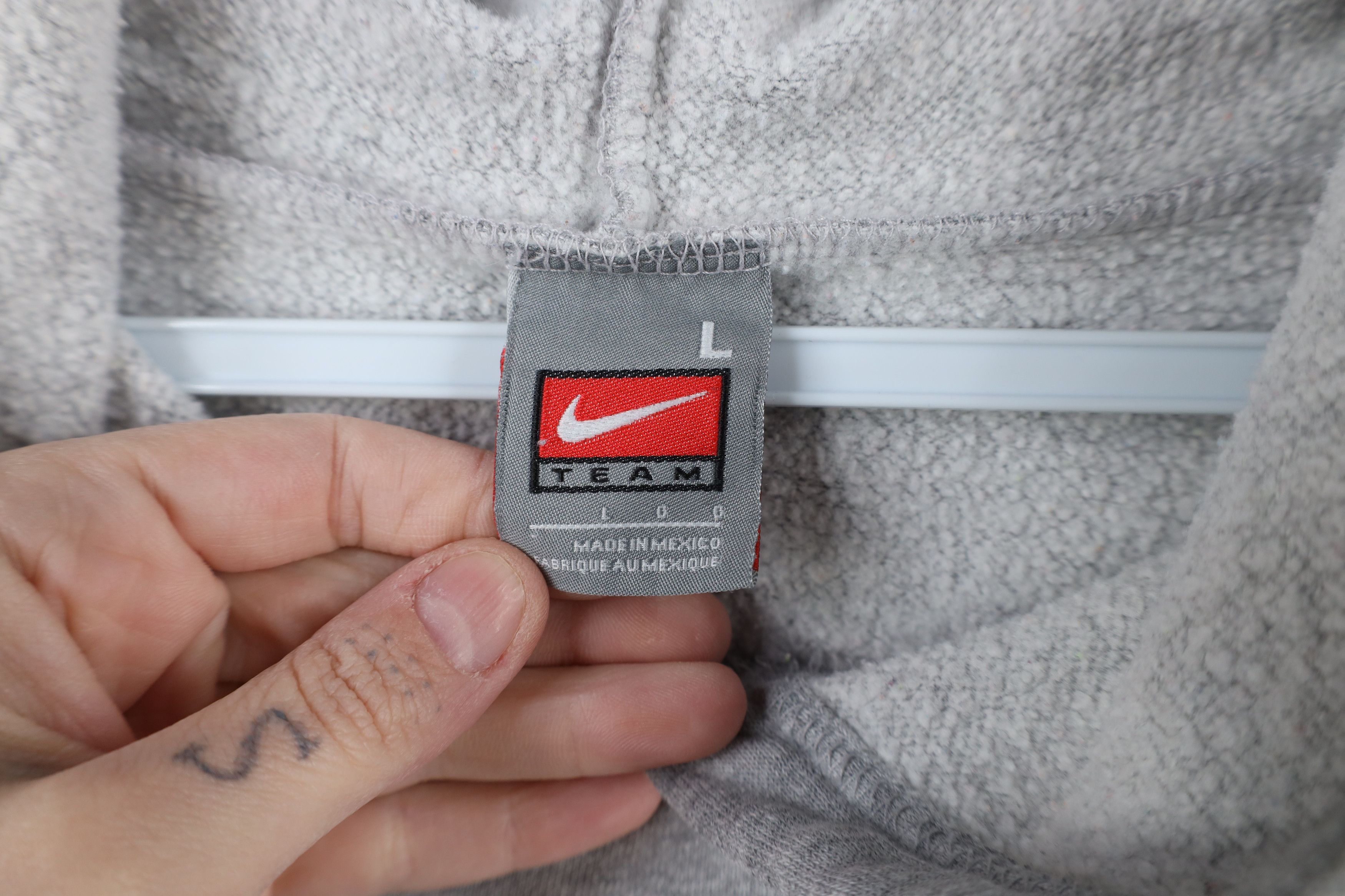 Nike × Vintage Vintage Nike Swoosh Ohio State University Football Hoodie Size US L / EU 52-54 / 3 - 10 Thumbnail