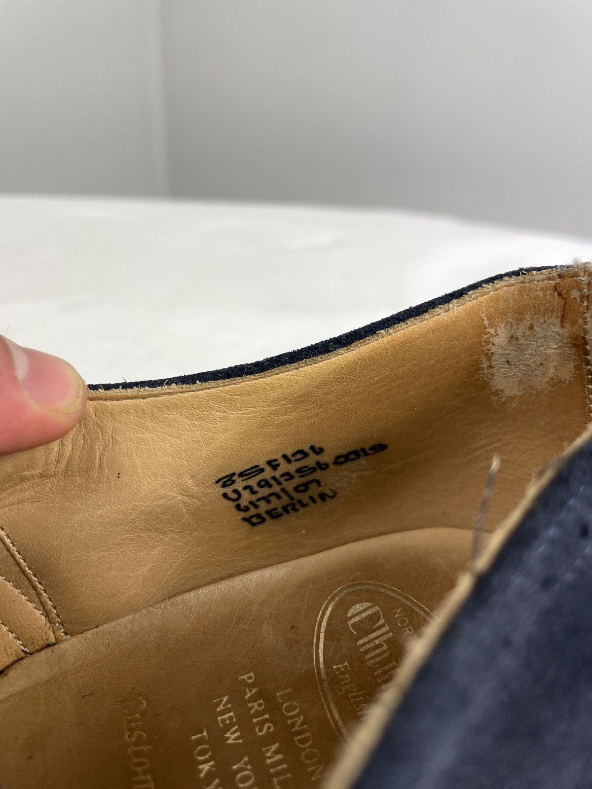 Church's Church’s Berlin Navy Suede Wingtip Brogues UK 8.5 F Size US 9.5 / EU 42-43 - 15 Thumbnail