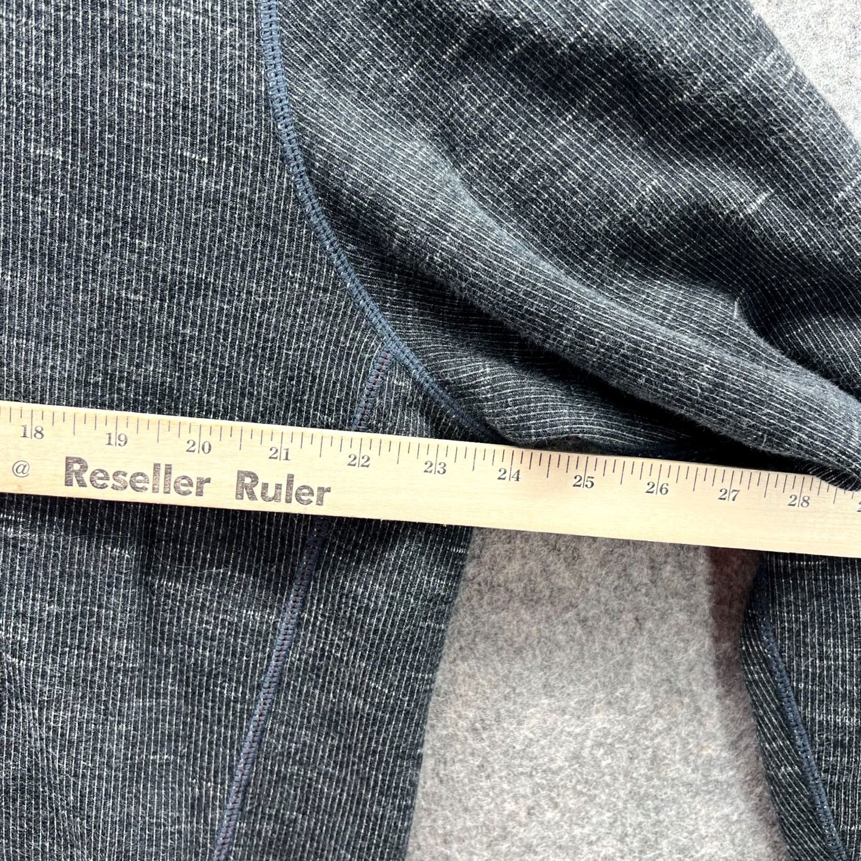 Tommy Bahama VINTAGE Tommy Bahama Sweater Mens XL Grey Pullover 1/4 Zip Reversible Fleece Jacket Polo Style Size US XL / EU 56 / 4 - 7 Thumbnail