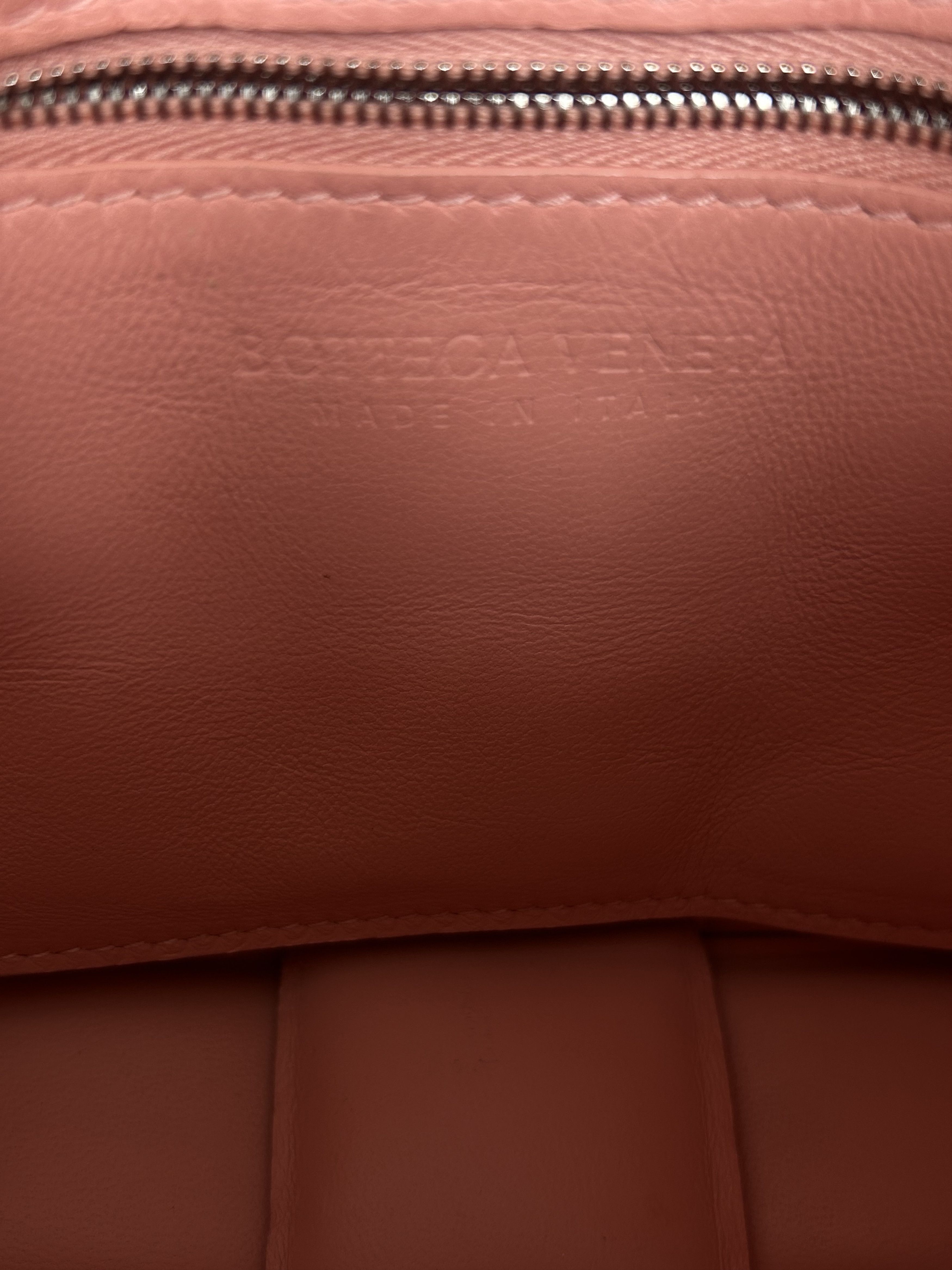 Bottega Veneta Bottega Veneta Pink Intreccio Padded Cassette Bag Size ONE SIZE - 6 Thumbnail