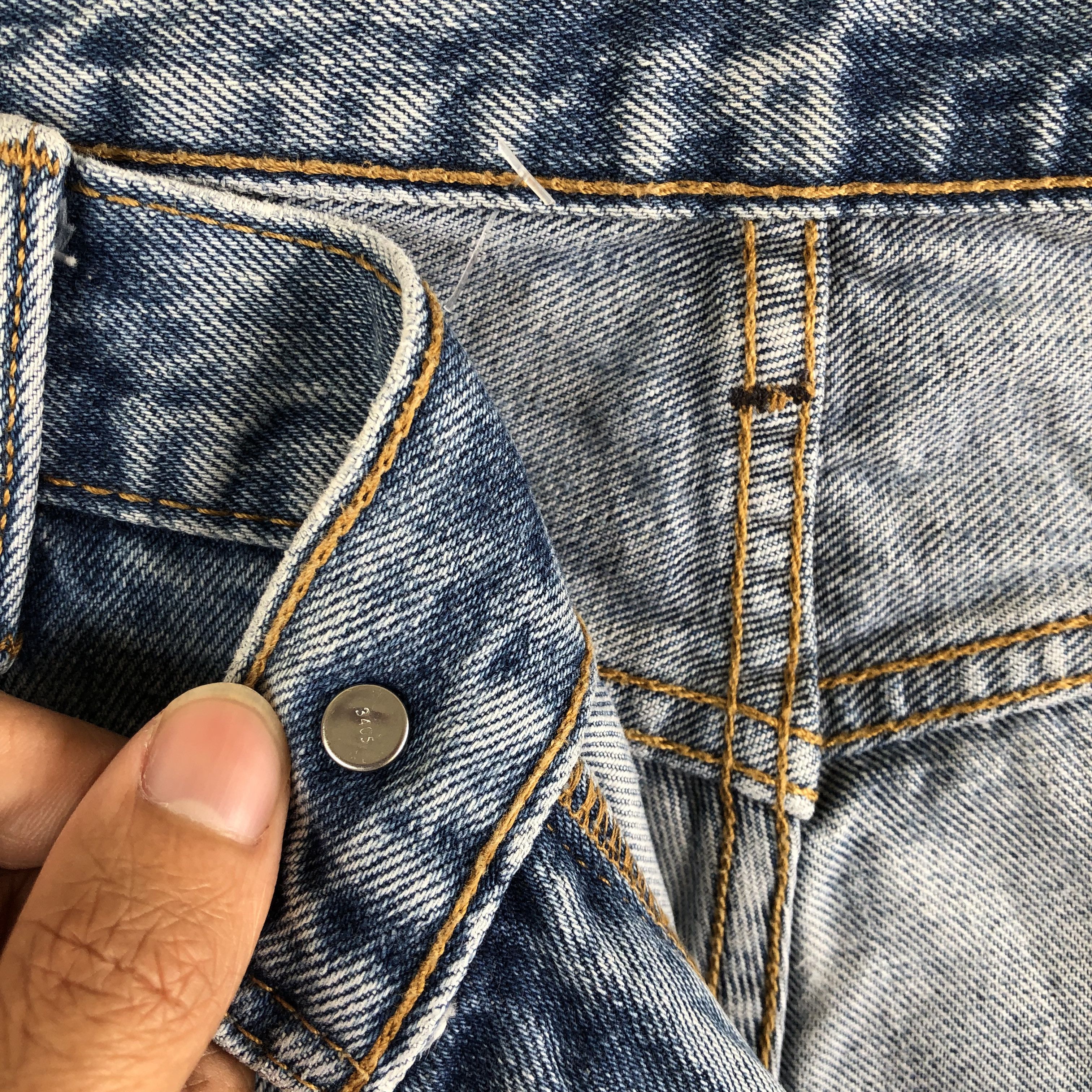 Levi's Vintage Levi's Faded Jeans Levis Light Wash Baggy Denim Size US 36 / EU 52 - 7 Thumbnail