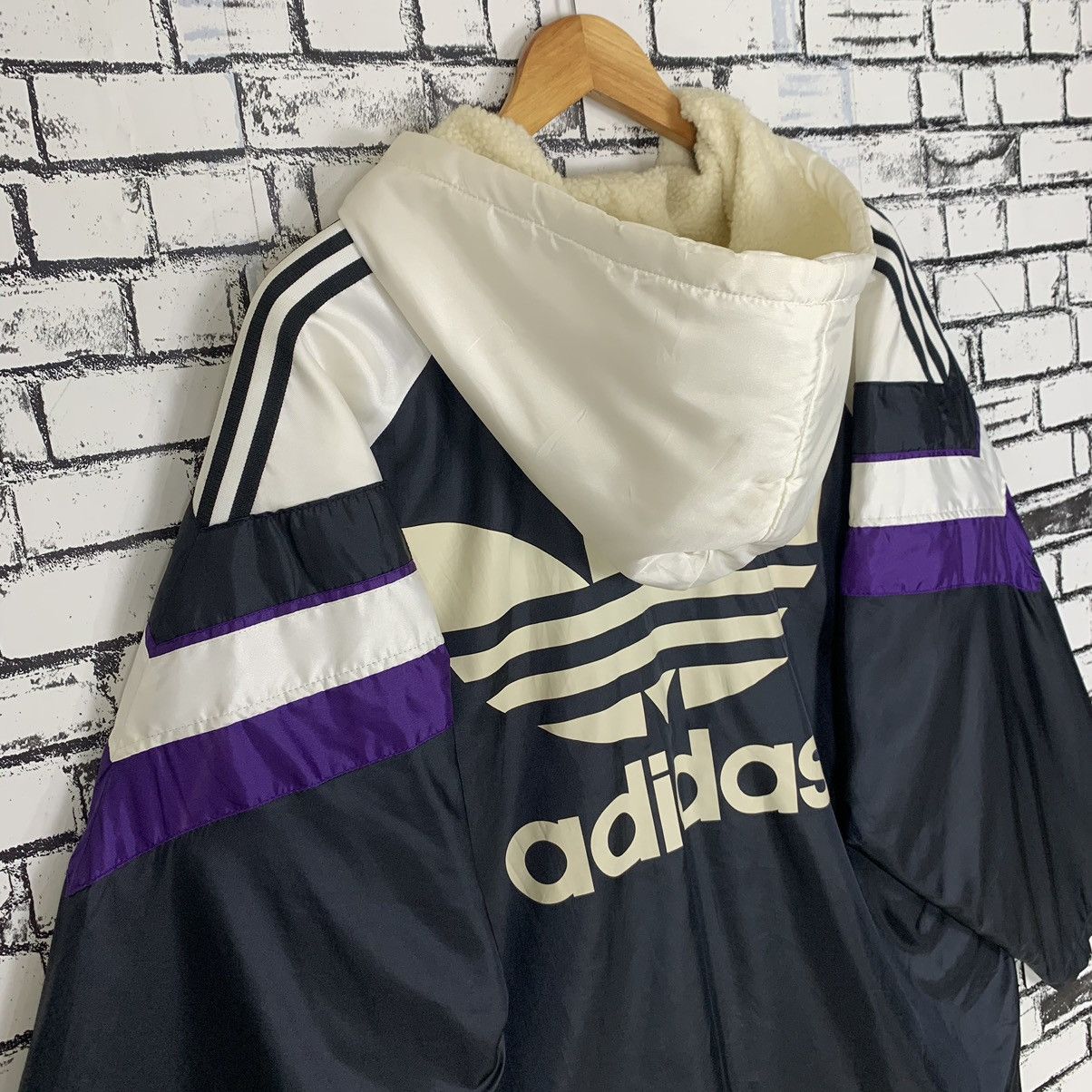 Adidas Adidas Back Print Big Logo Windbreaker Size M / US 6-8 / IT 42-44 - 9 Thumbnail