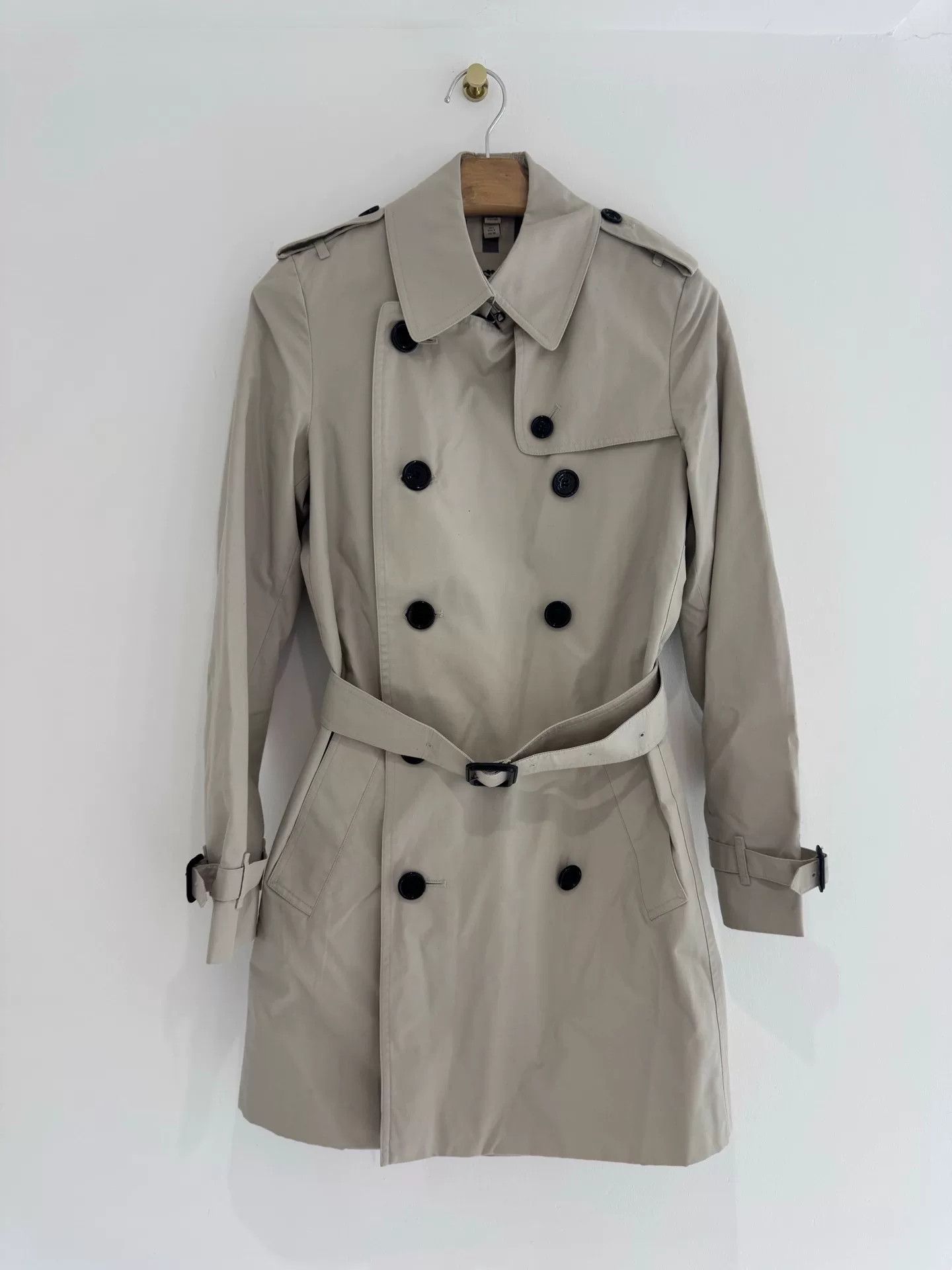 Burberry Burberry Beige Trench Coat Size 4 Size US S / EU 44-46 / 1 - 1 Thumbnail