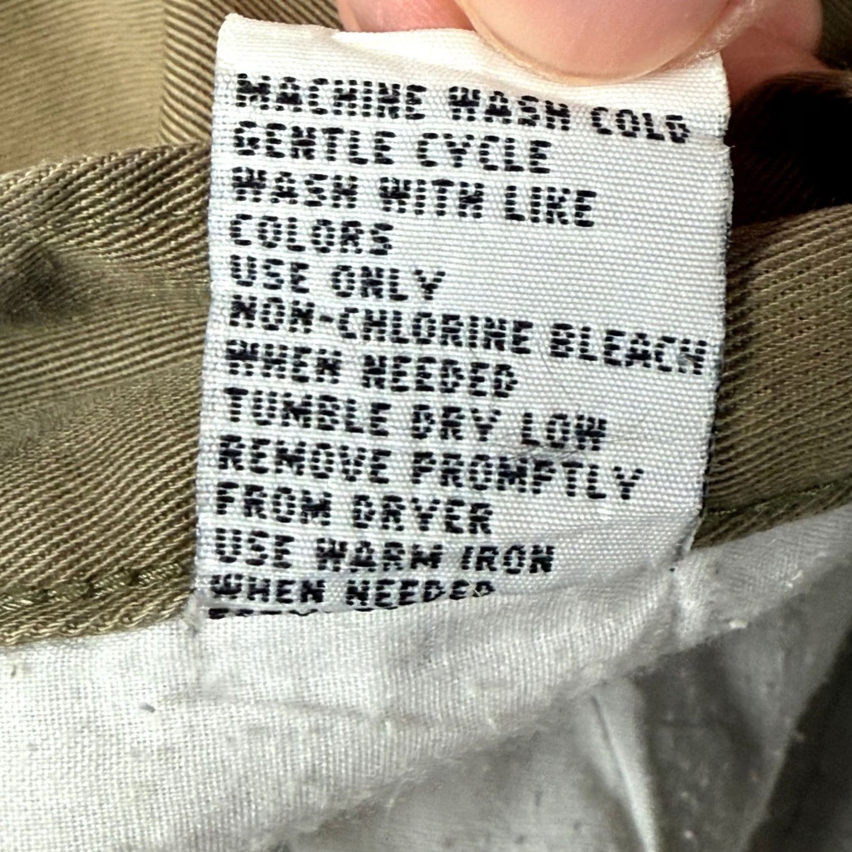 Bugle Boy VINTAGE Bugle Boy Khakis Pants Mens 36x34 Beige Cotton Pleated Workwear 90s Y2K Mens Size US 36 / EU 52 - 7 Thumbnail