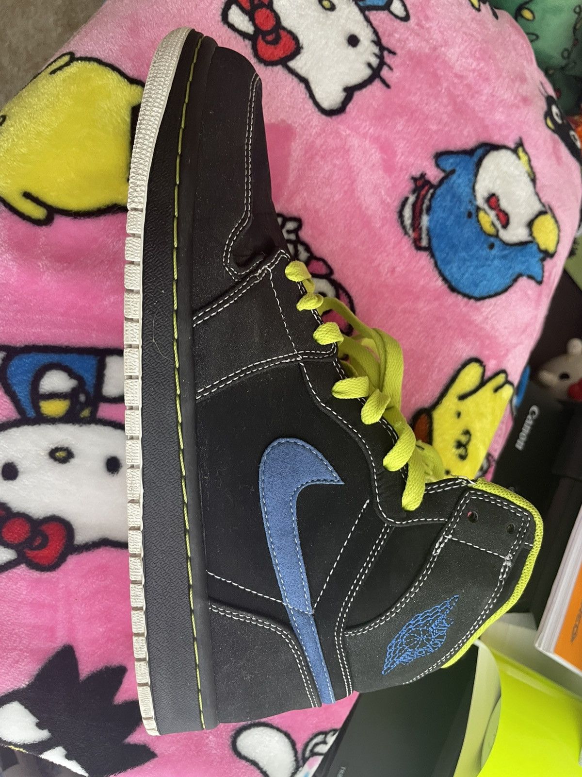 Nike Jordan 1 Retro Black Cyber Size US 10.5 / EU 43-44 - 9 Thumbnail
