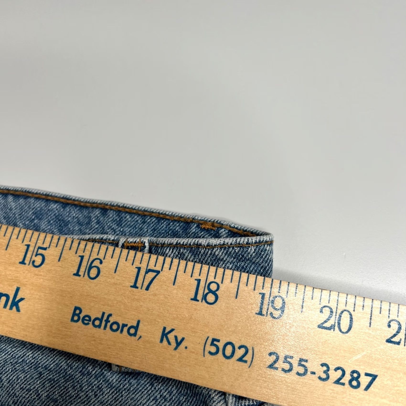 Levi's VINTAGE Levi’s 505 Regular Fit Denim Shorts W38 L9 Light Blue USA Made 90s Mens Shorts Jeans 90s 505 Regular Fit Blue Cotton Leather? Size US 38 / EU 54 - 5 Thumbnail