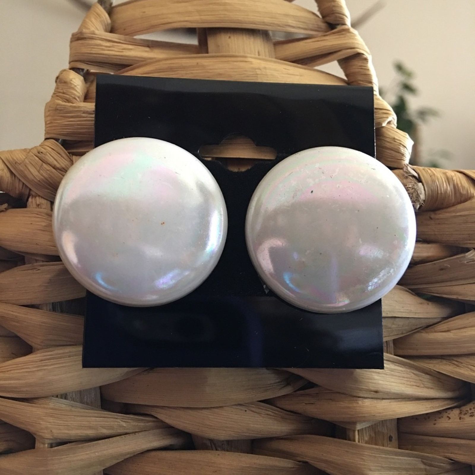 Vintage Vintage 70s faux mother of pearl disc earrings Size ONE SIZE - 1 Thumbnail