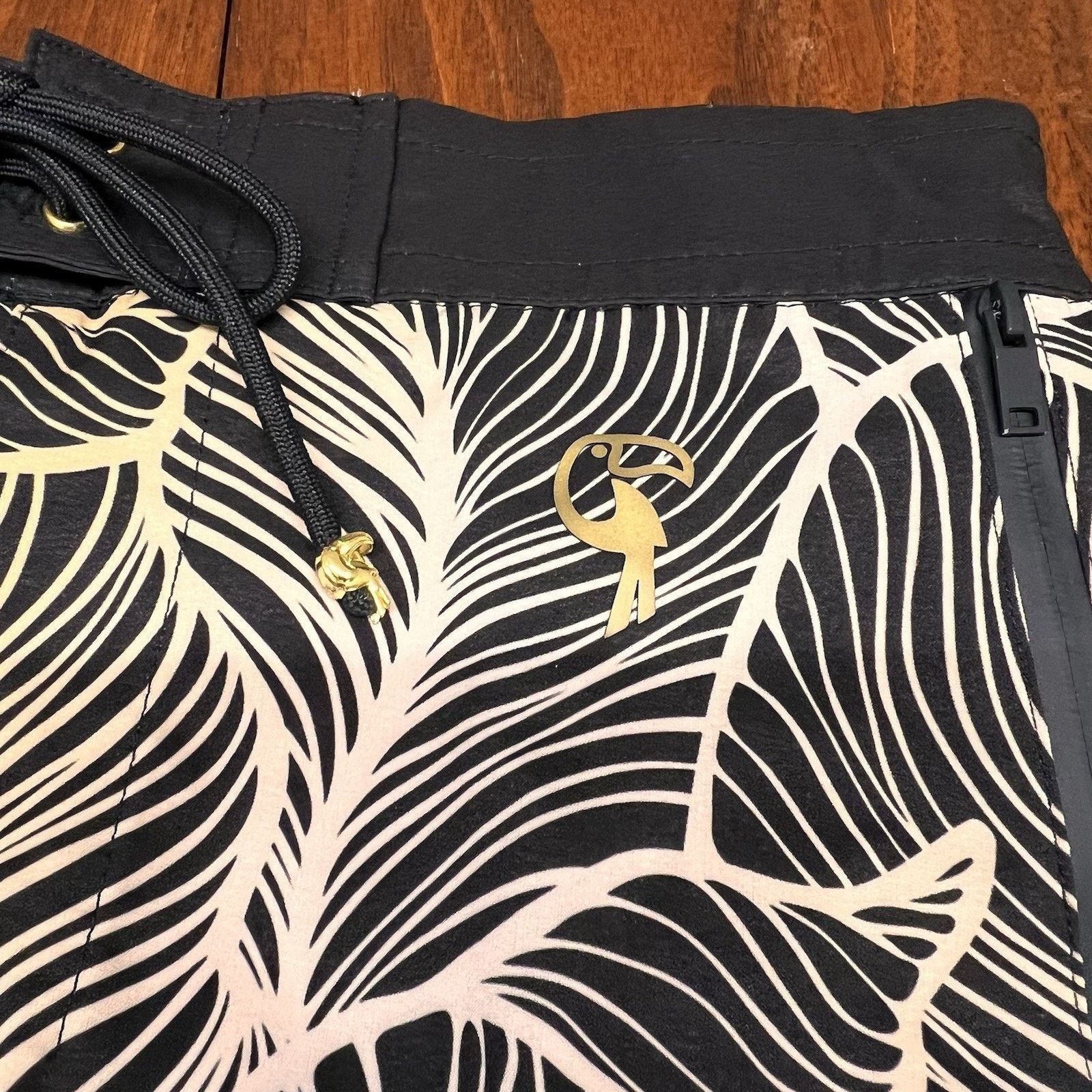 Other Tucann Swim Trunks Men (S) Lined Pocket Black Gold Leaf Size US 28 / EU 44 - 2 Thumbnail
