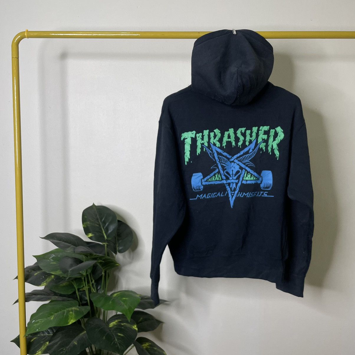 Thrasher × Vintage Vintage 2000s Thrasher Magical Mosh Fits Satanic Hoodie Size US S / EU 44-46 / 1 - 1 Thumbnail