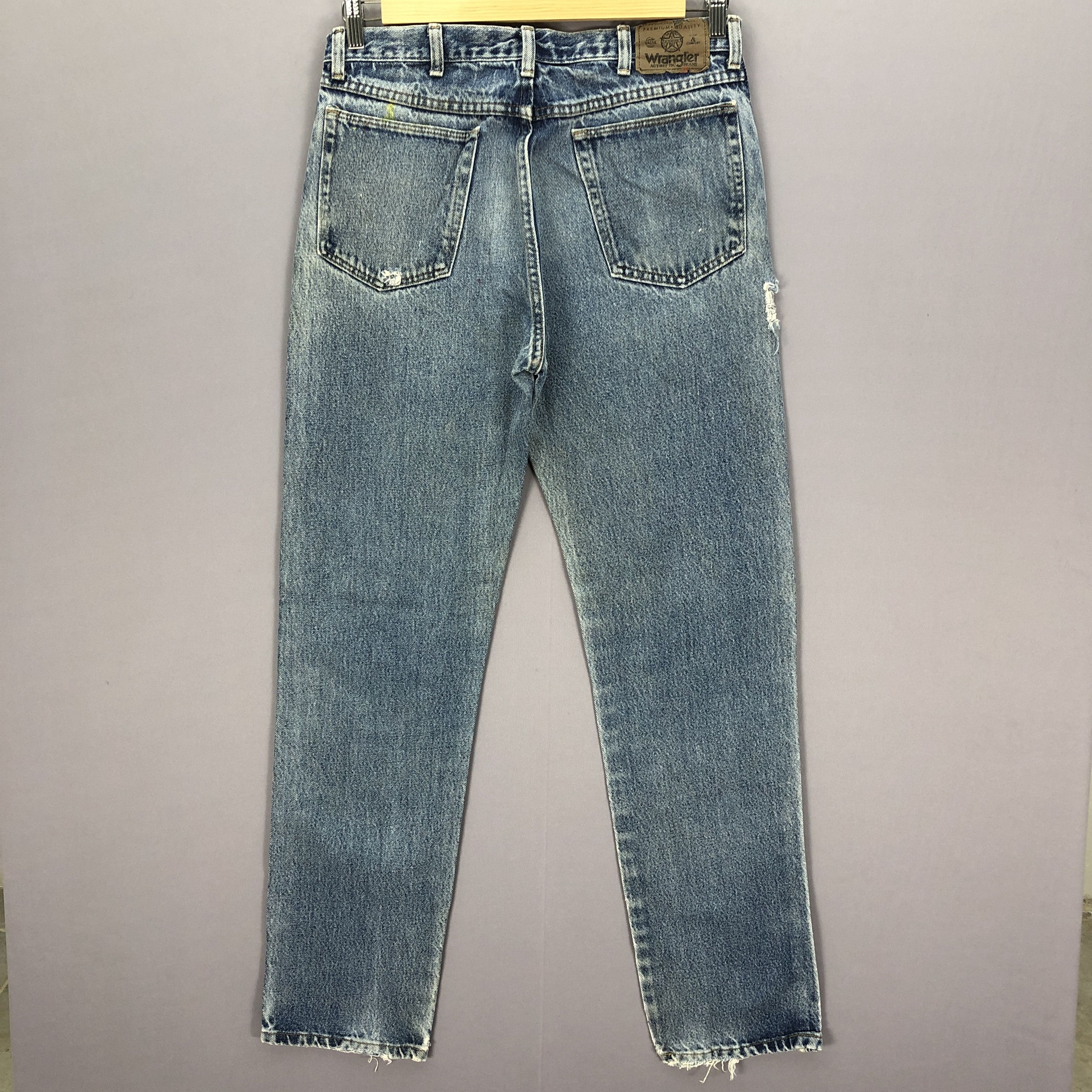 Wrangler Vintage Distressed Wrangler Jeans Faded Light Wash Denim Size US 32 / EU 48 - 2 Thumbnail