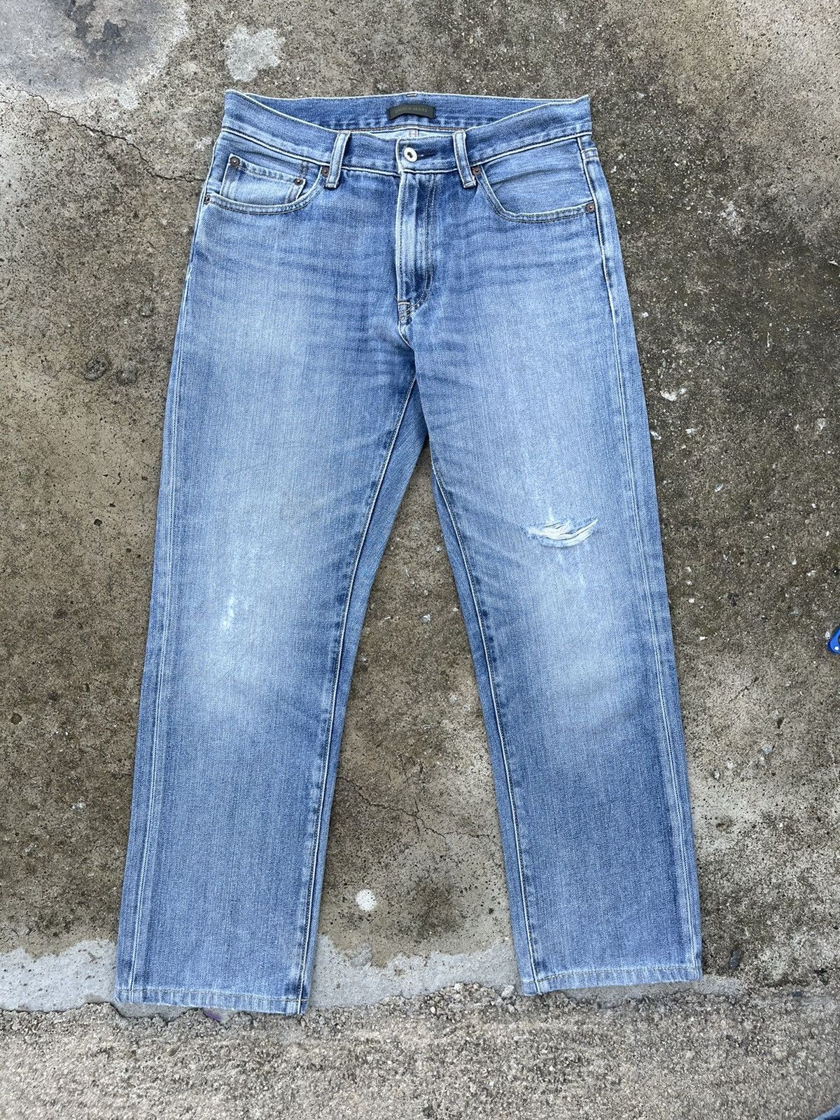 🔥 Japanese Brands Uniqlo Distressed Denim W30🔥