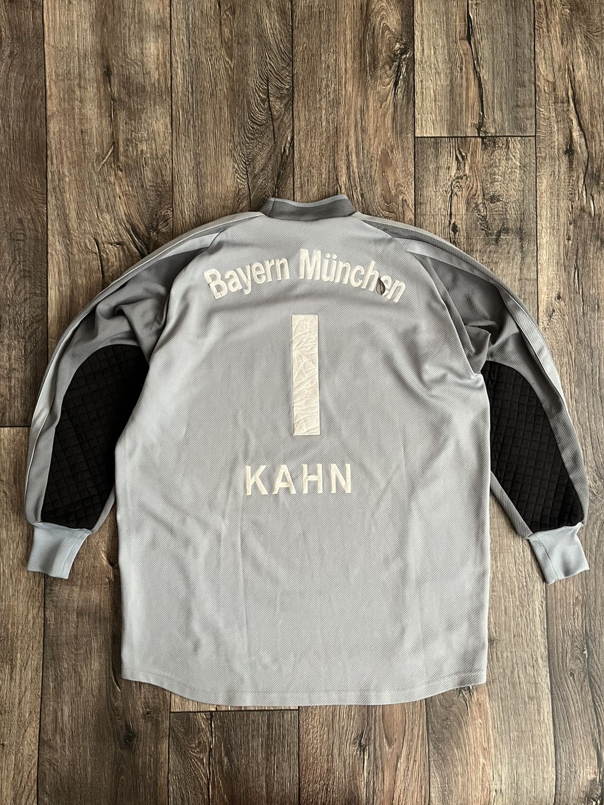 Adidas Adidas Bayern Munich #1 Oliver Kahn Goalkeeper Jersey 2002 Size US M / EU 48-50 / 2 - 15 Thumbnail